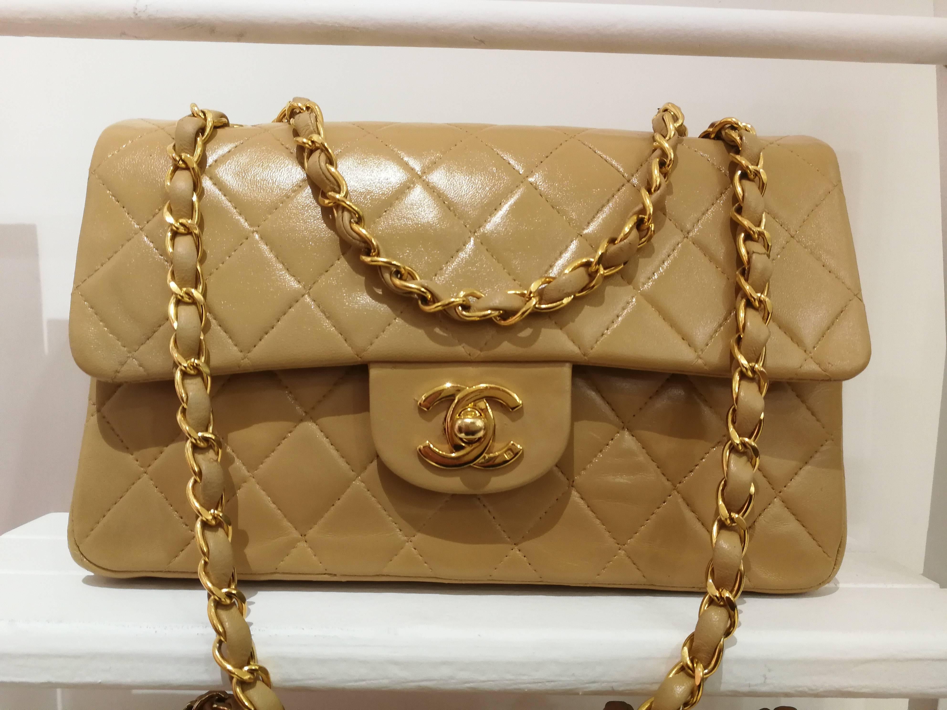 Brown Chanel beije gold hardware 2.55 shoulder bag