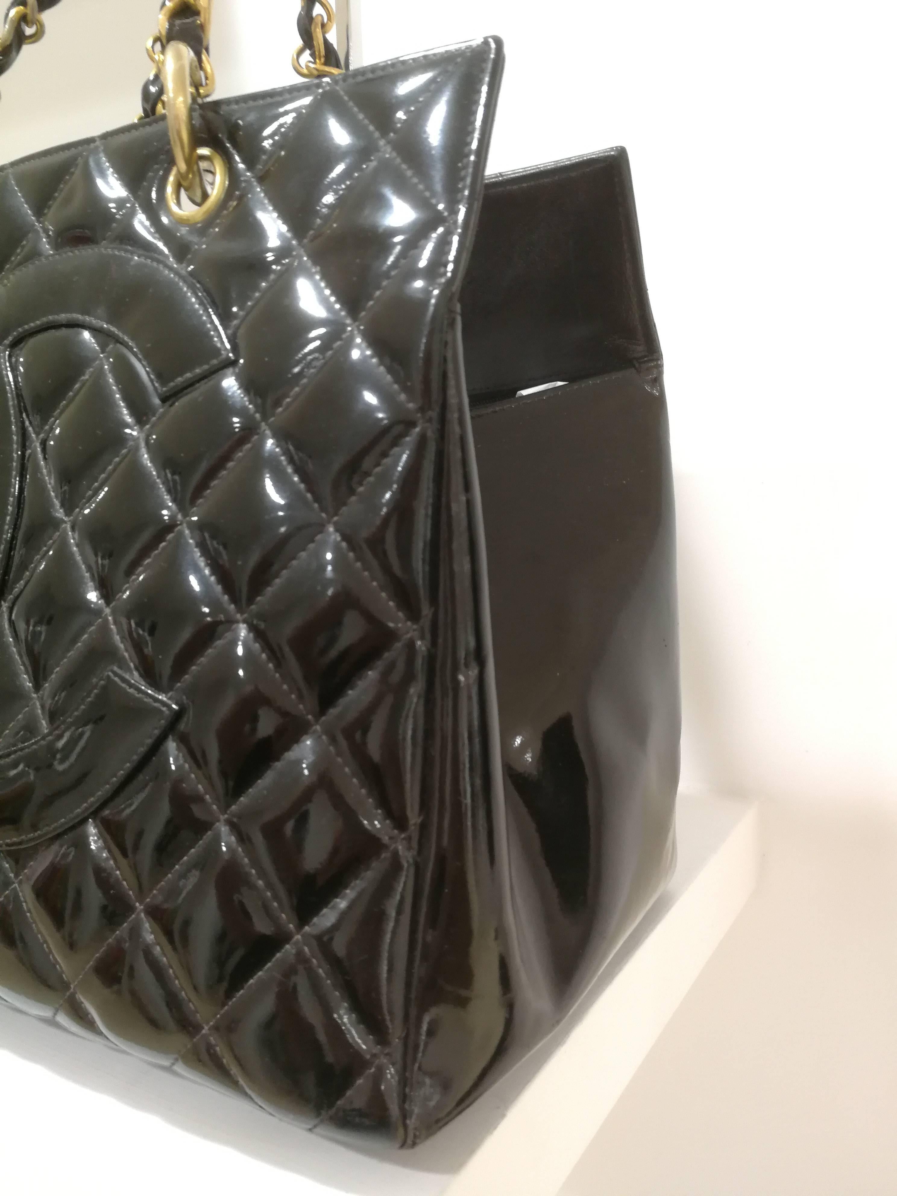 Women's Chanel black patent leather gold hardware bag