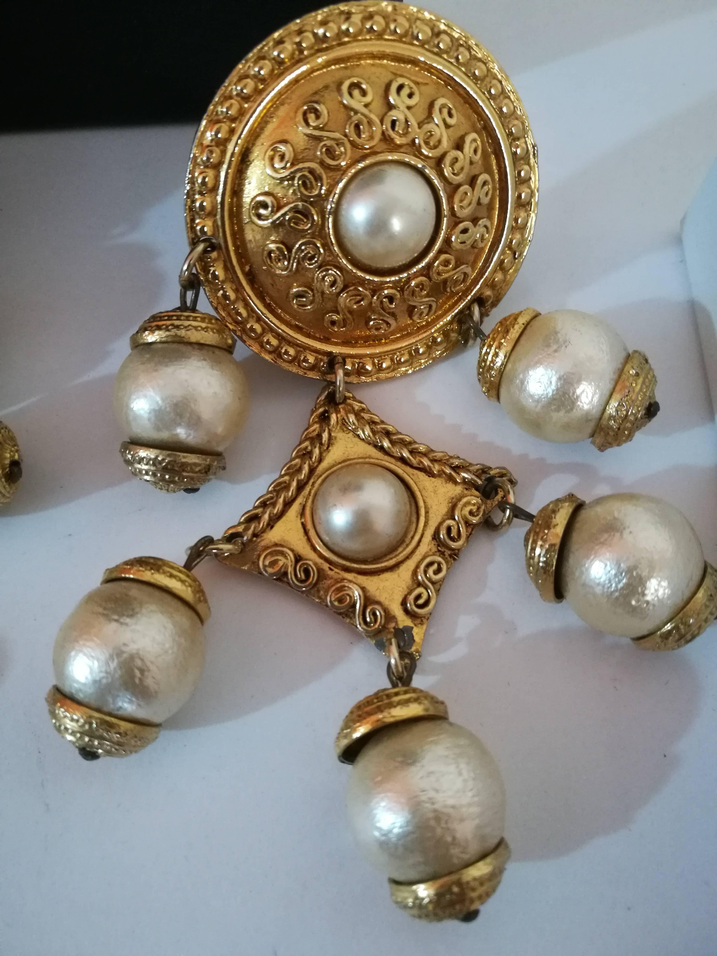 Women's or Men's Chanel Faux Pearls Gold tone Clip On Earrings