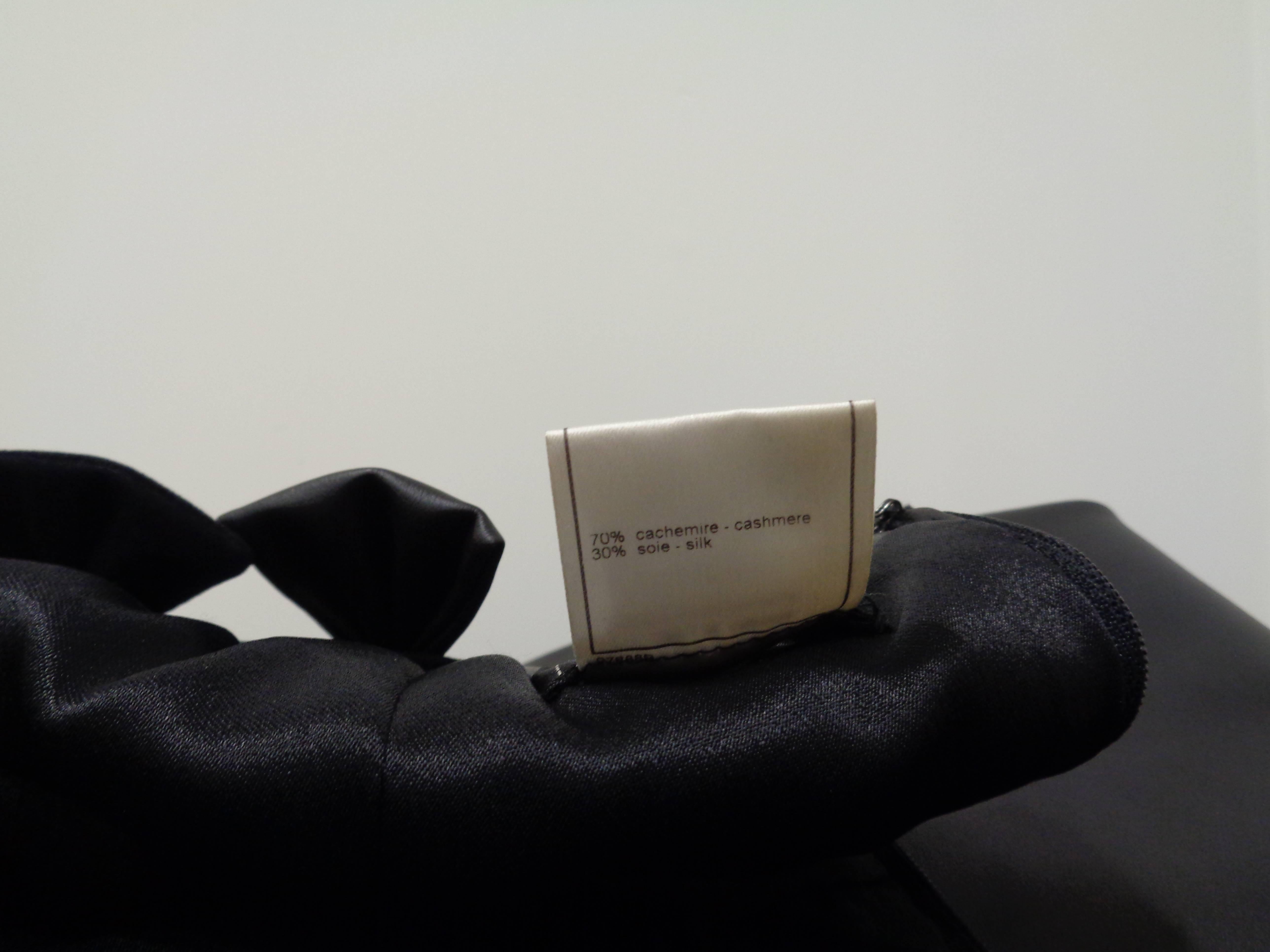 Chanel - Robe à nœuds en velours et cuir noir en vente 4