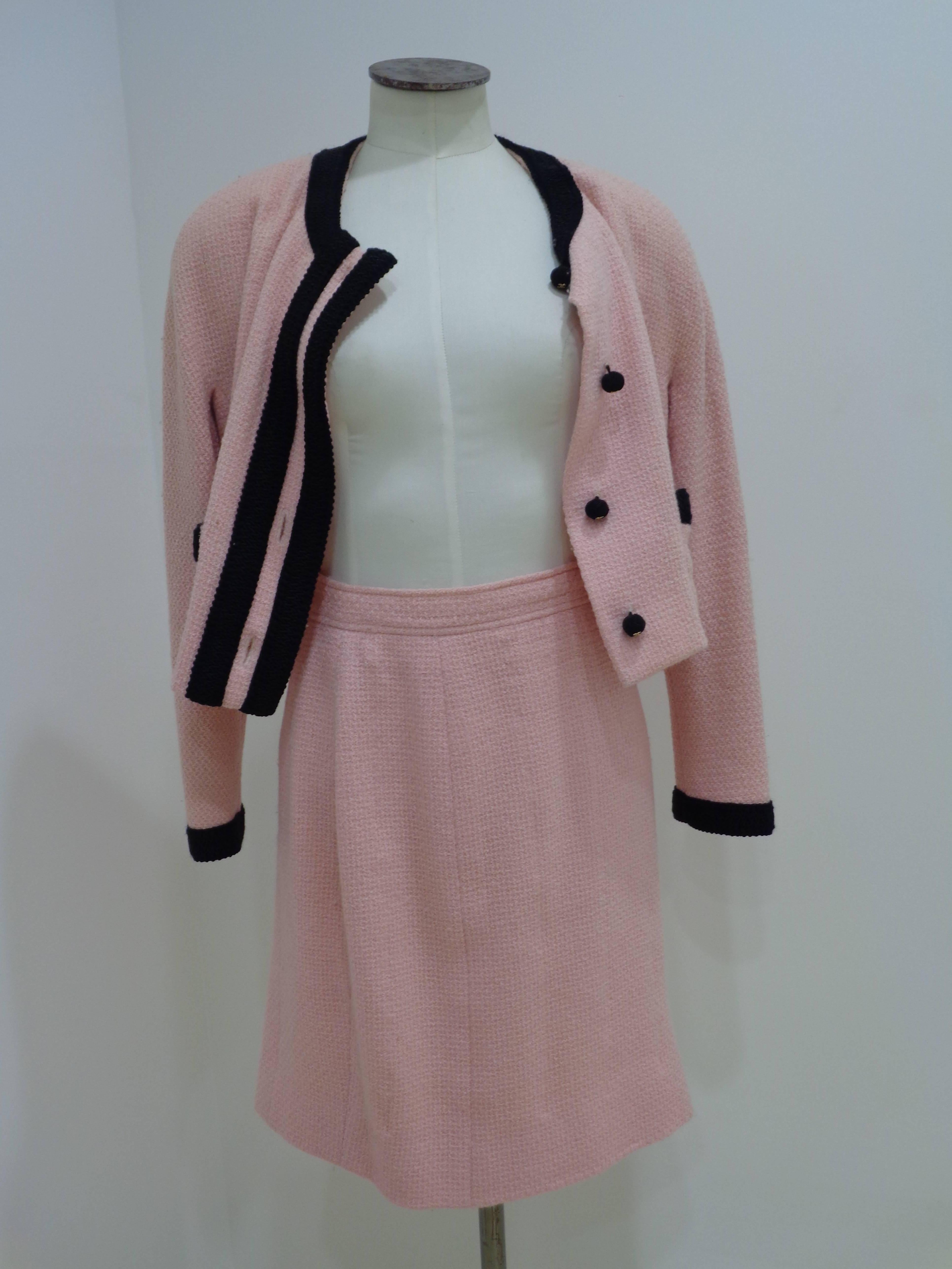 Chanel Pink Black with Gold Hardware Wool Skirt Suit In Fair Condition In Capri, IT