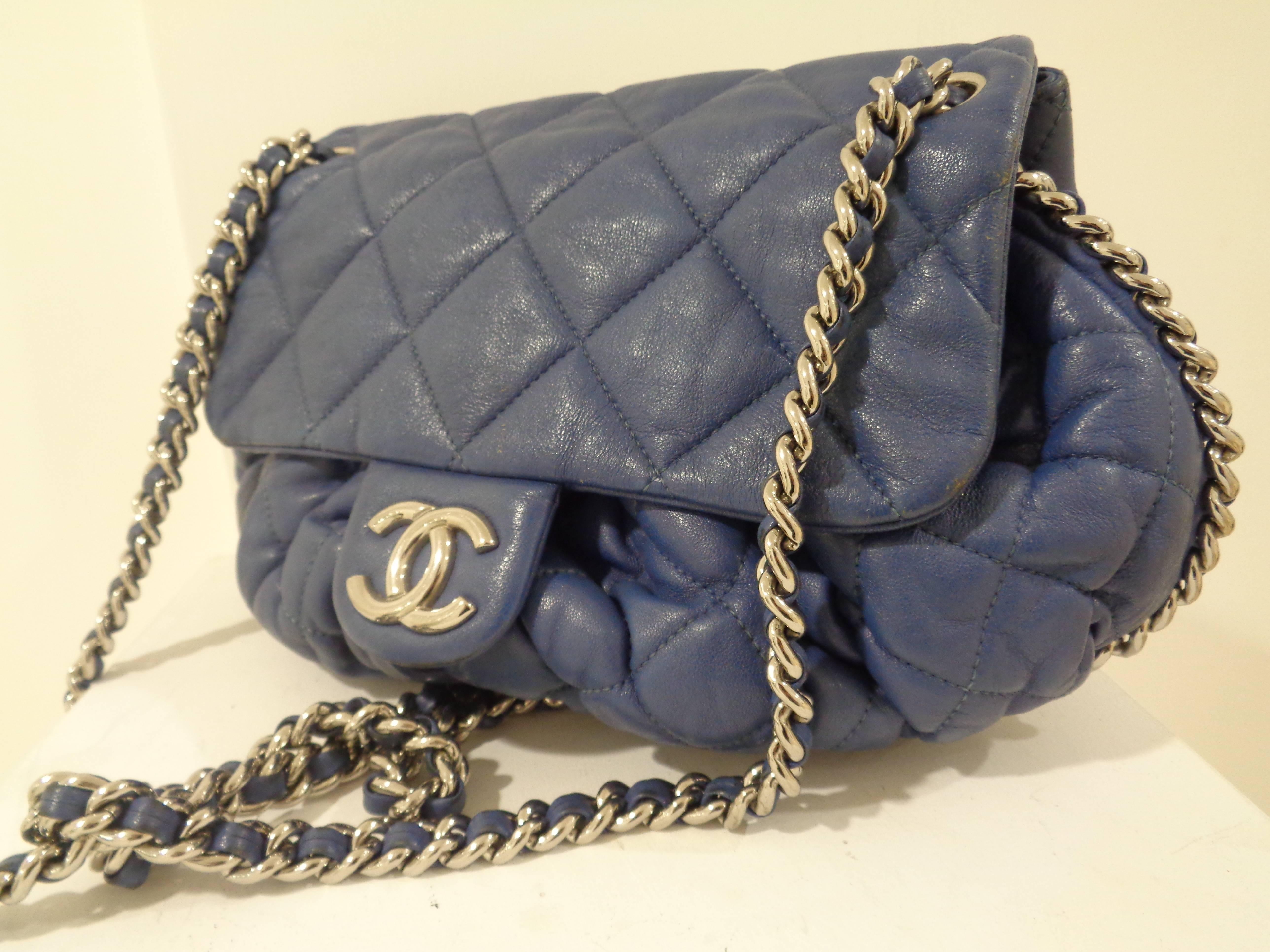 Chanel Blu Silver Tone hardware Shoulder Bag In Good Condition In Capri, IT