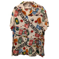 Jeans Moschino des années 1990, chemise multicolore « Moschinopoly »
