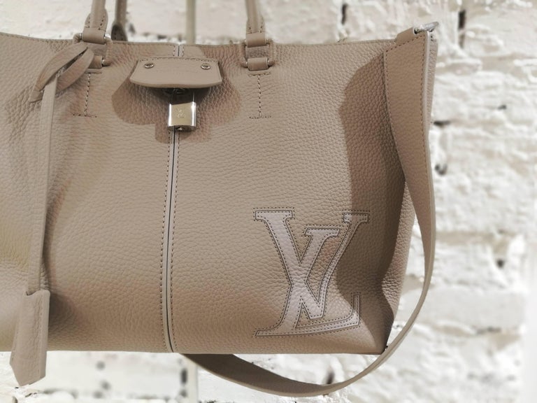 Louis Vuitton Pernelle NWOT Bag at 1stDibs