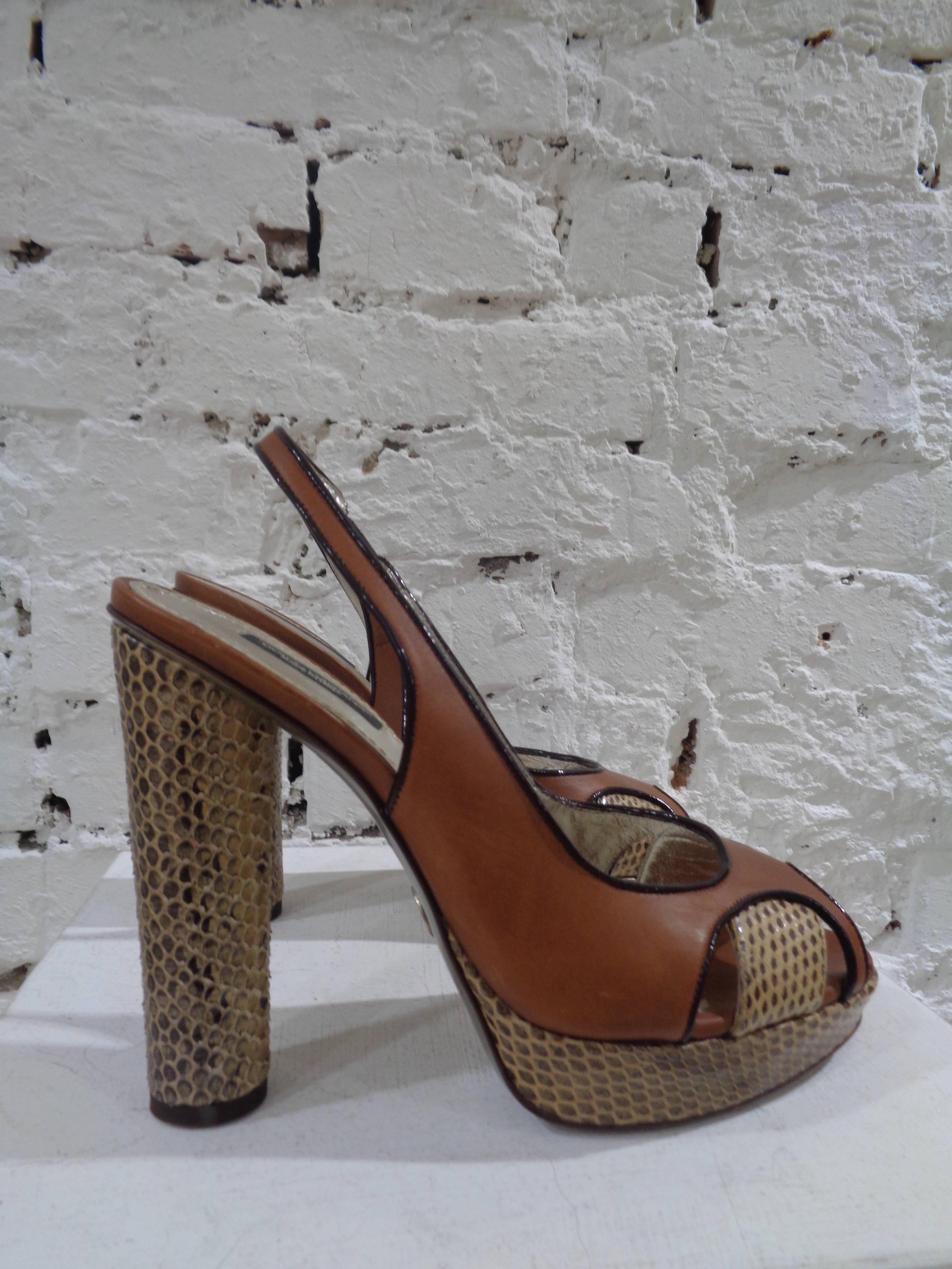 Dolce & Gabbana brown python skin sandals In Excellent Condition In Capri, IT