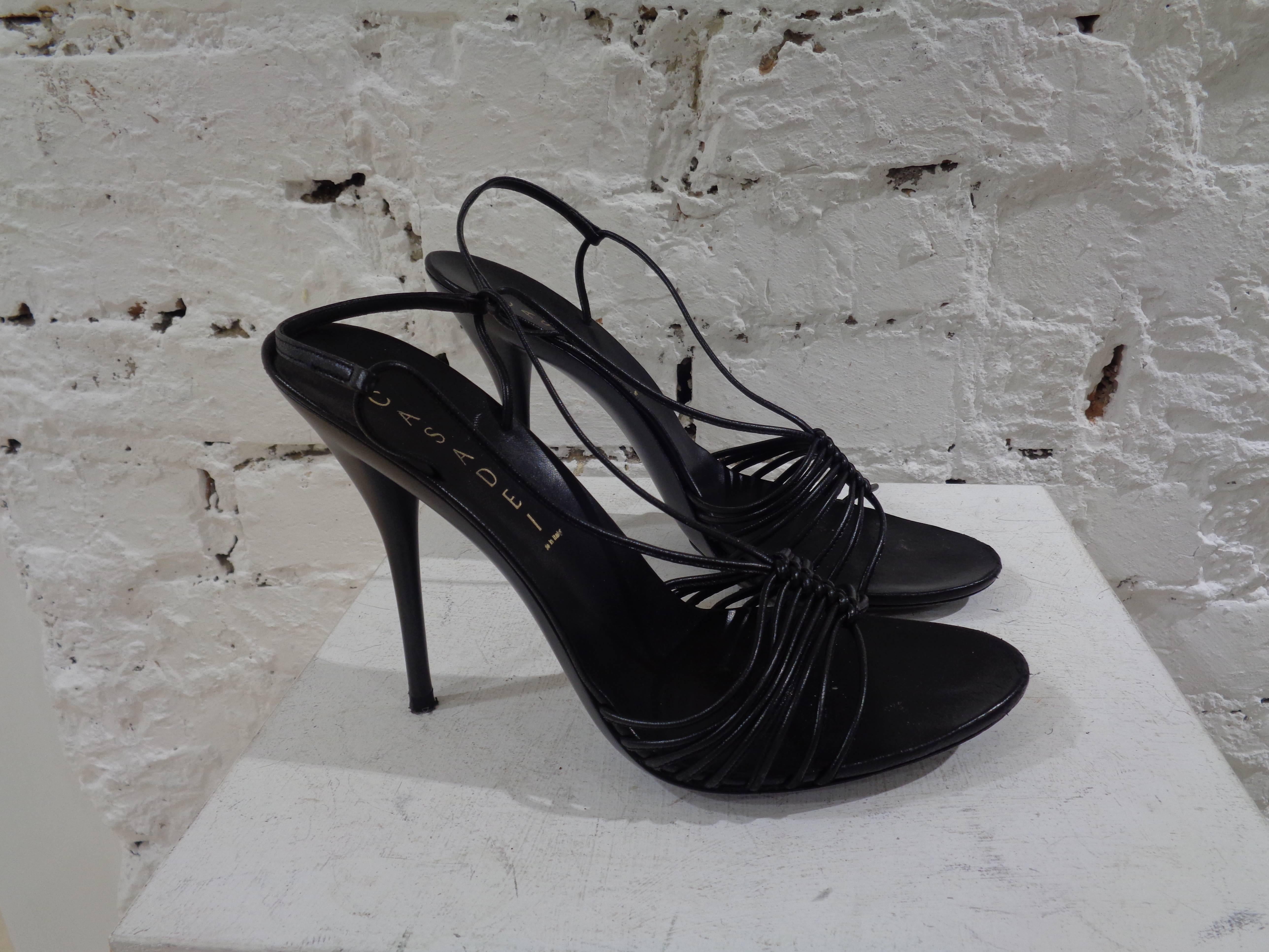 Casadei black leather sandals

totally made in italy

in size 40

unworn