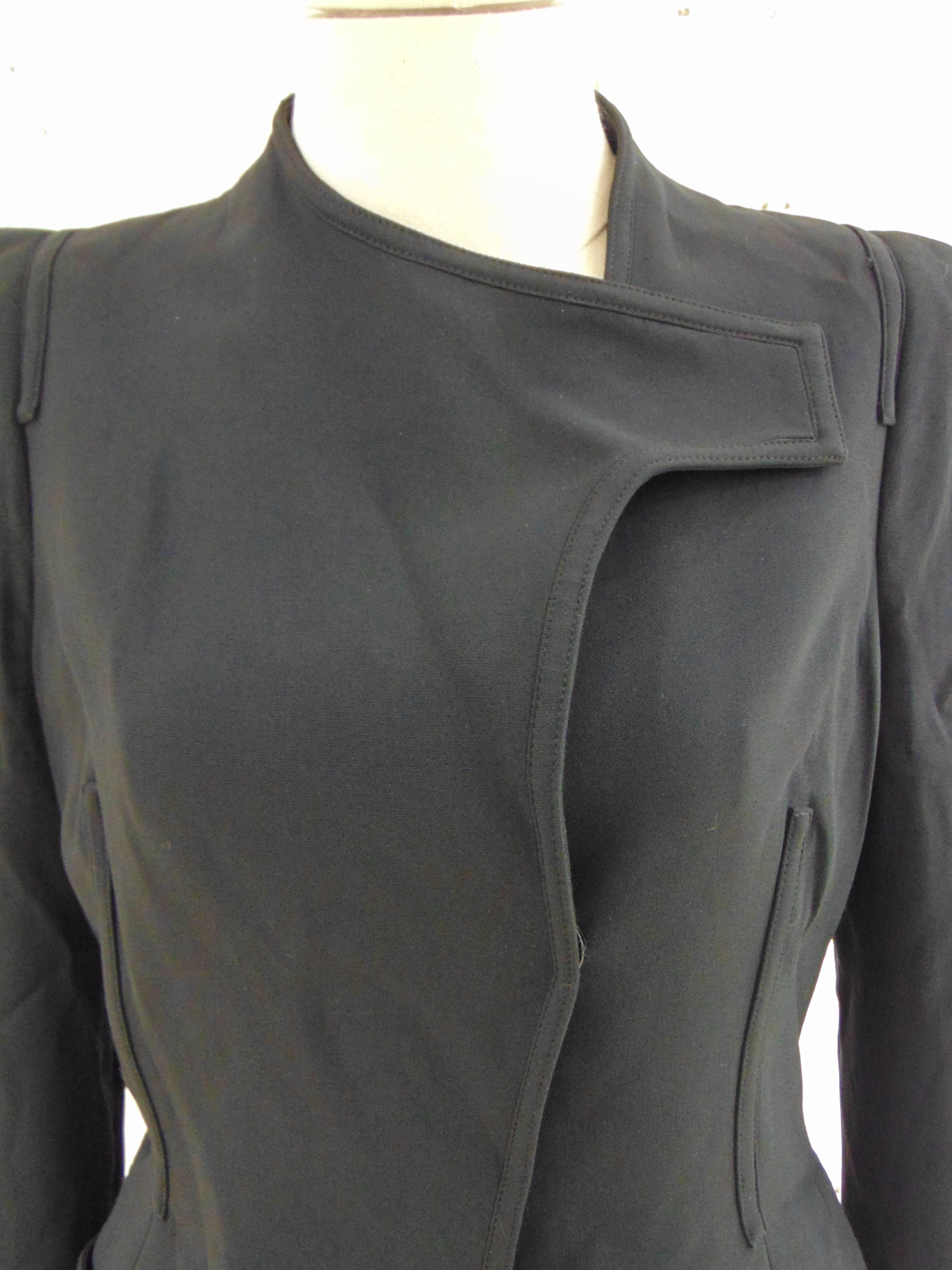 Tom Ford black cotton jacket
totally made in italy in size 44