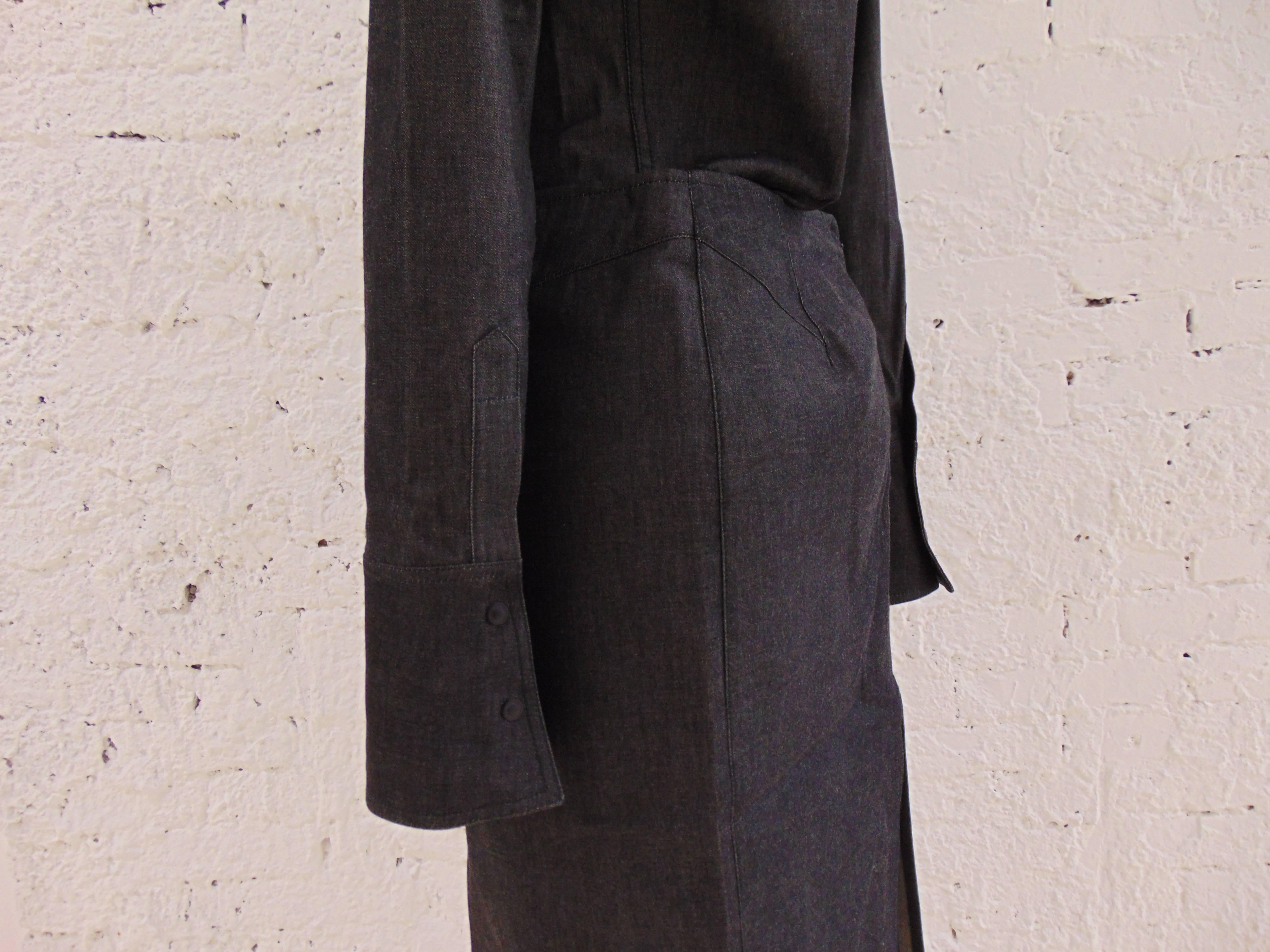 Gucci grey cotton skirt suit  In Excellent Condition For Sale In Capri, IT