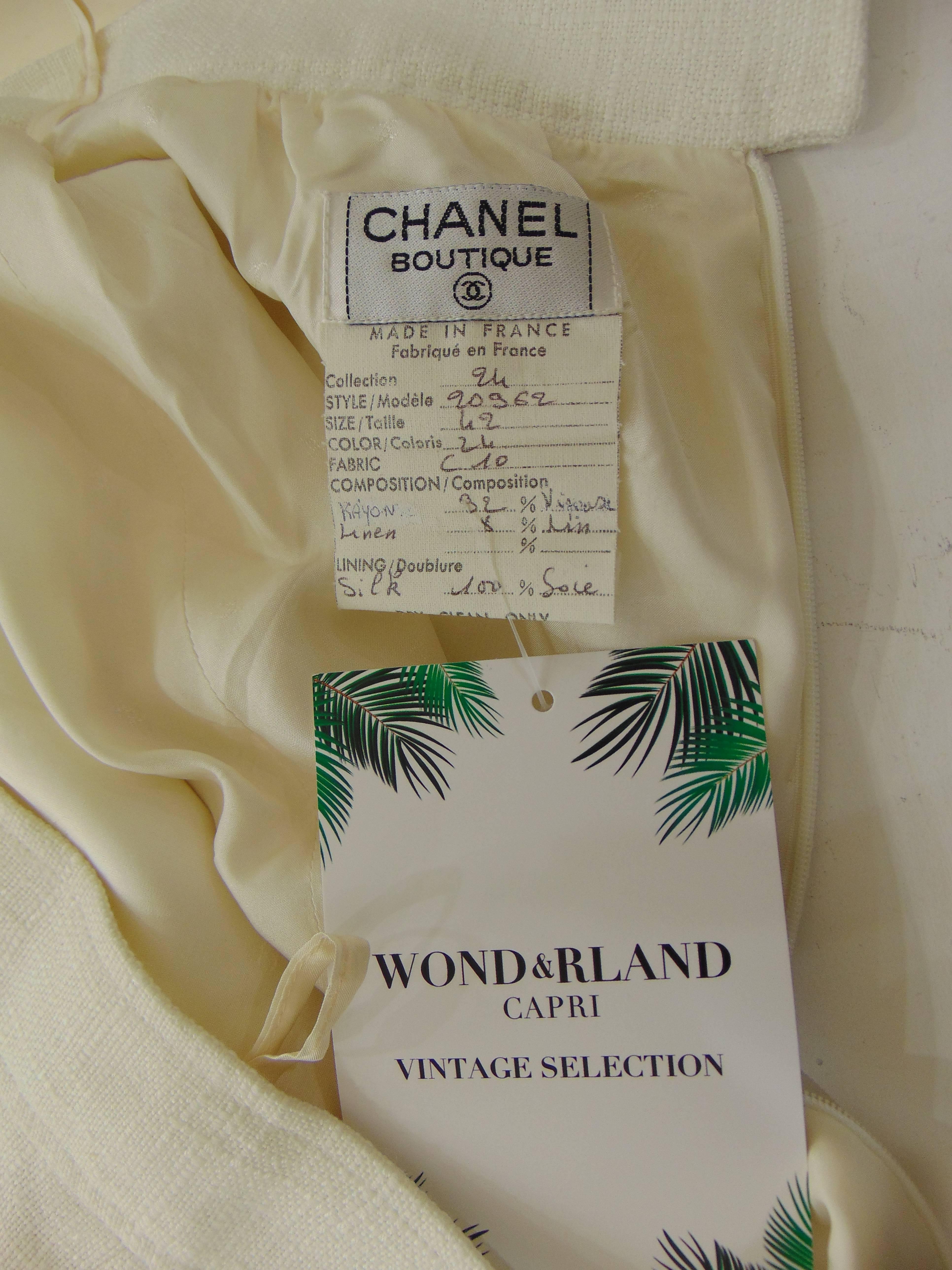 Women's 1990s Vintage Chanel cream skirt