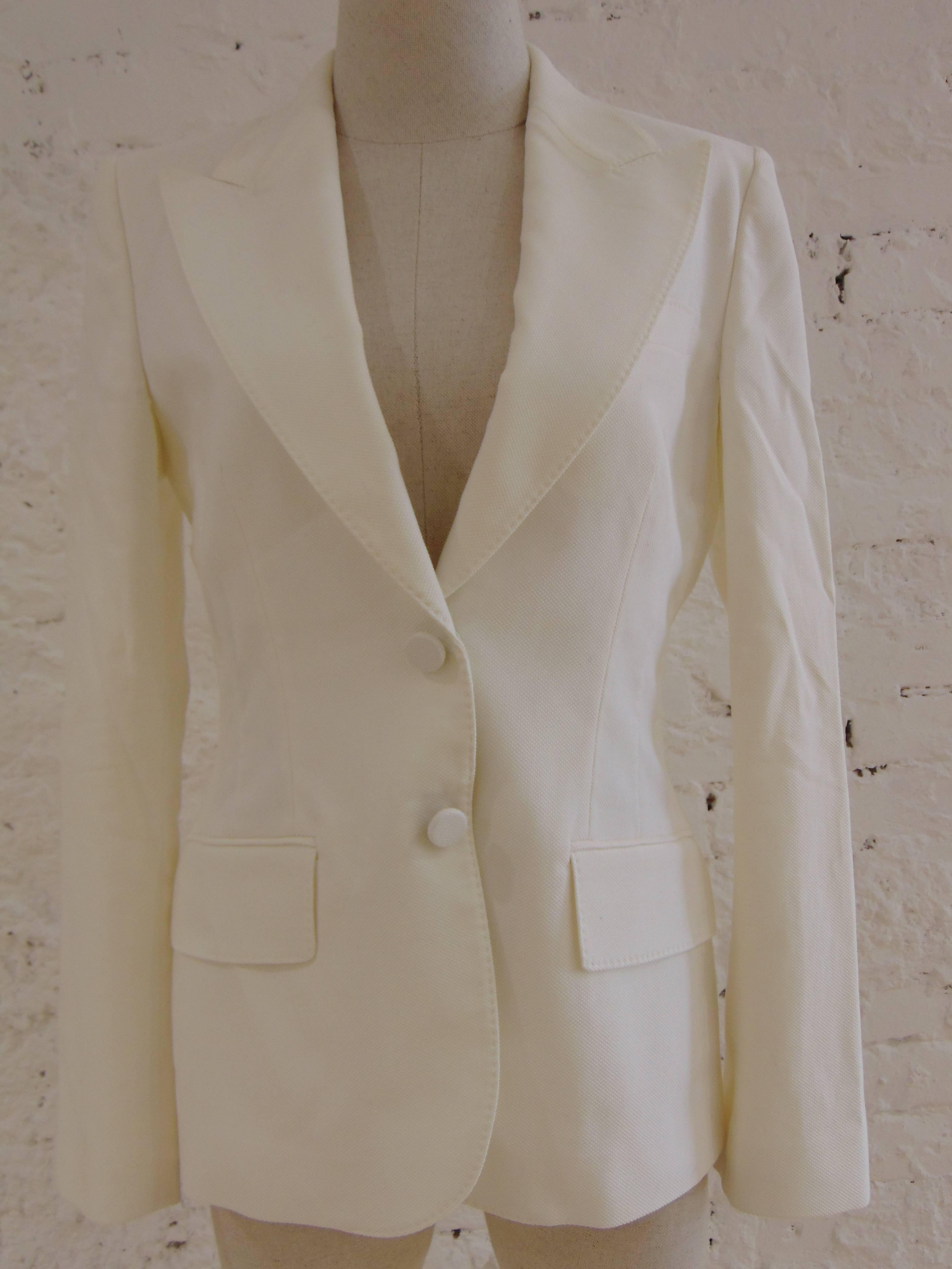 Dolce & Gabbana cotton white jacket
totally made in italy in size 44