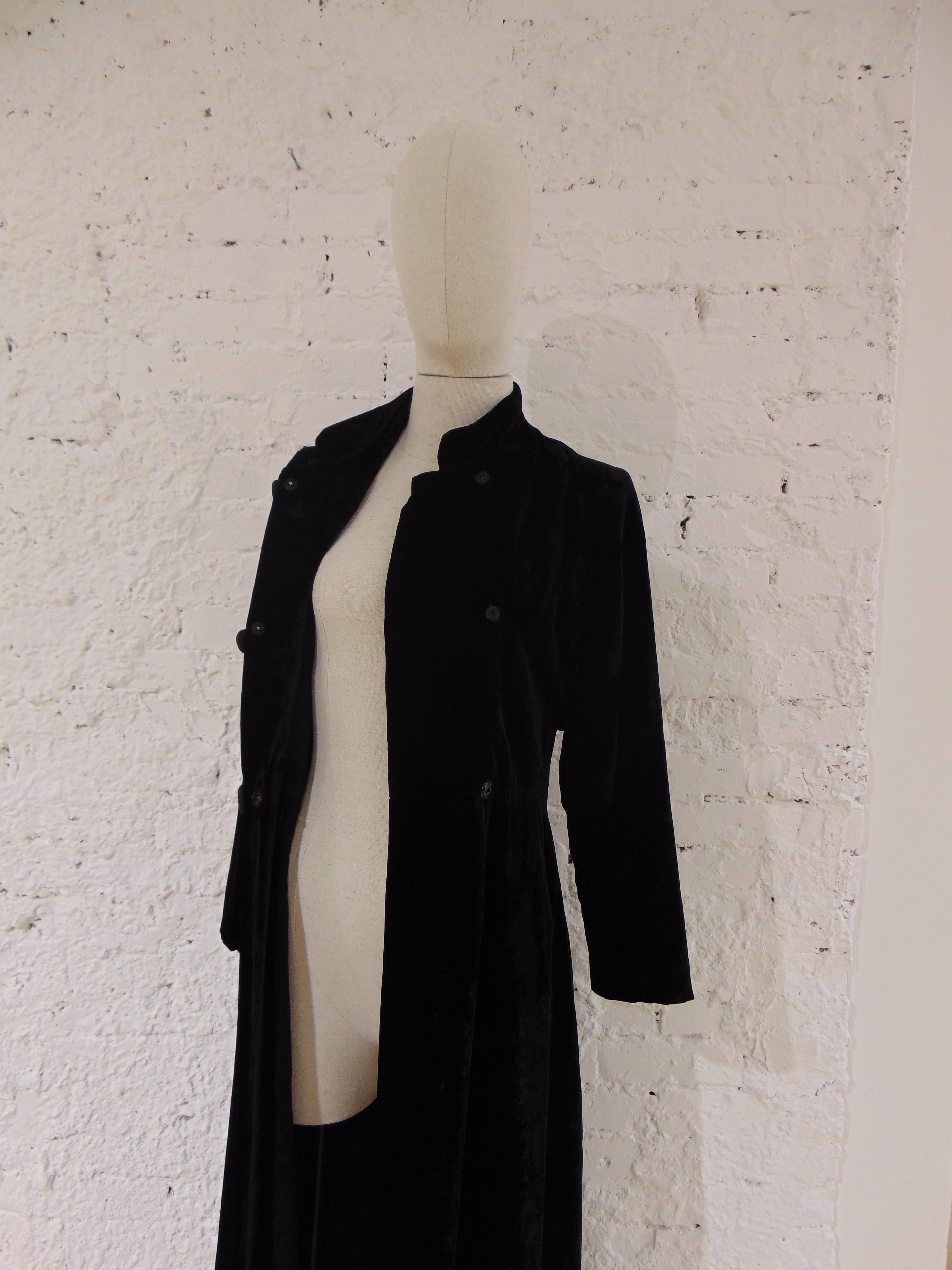 1980s Bonwit Teller black velvet coat 1