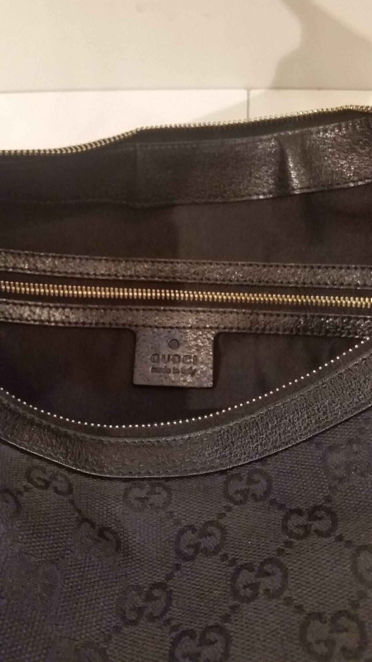 gucci half moon sling bag