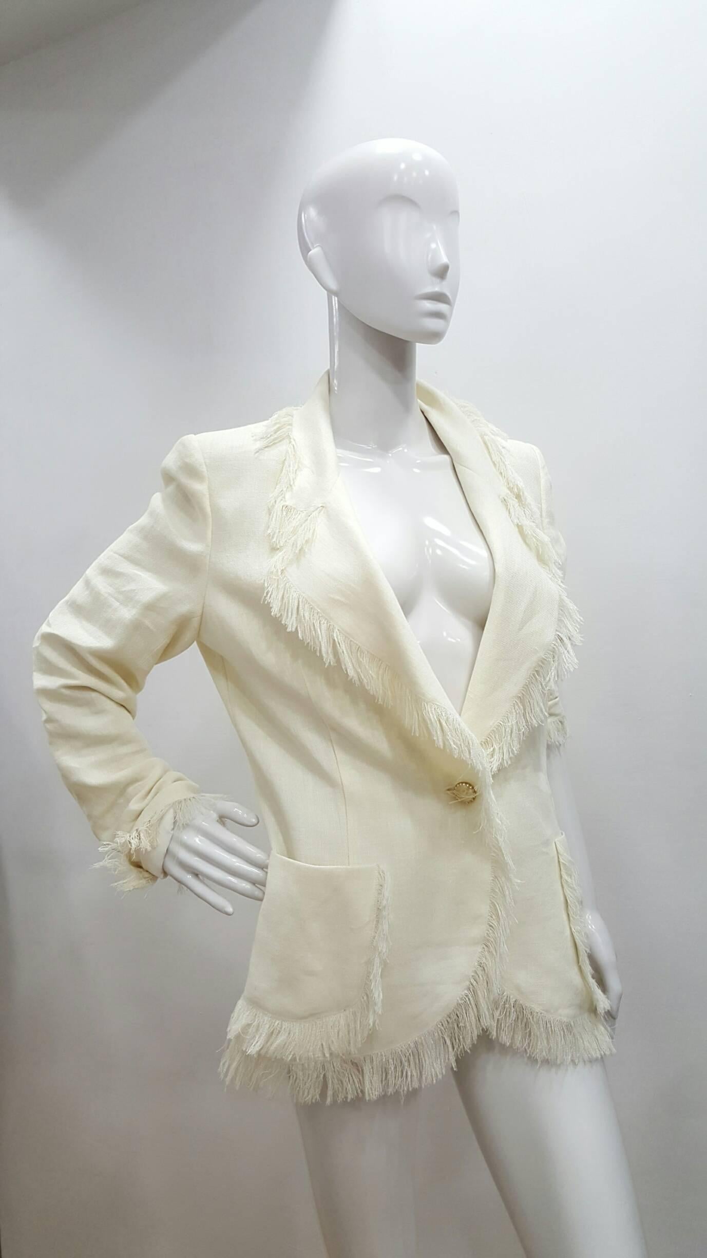 2000s Emanuel Ungaro Linen Cream JAcket with fringes
Composition: 87% linen 13% polyammide
Italian size range 42
Dry clean only
no lining inside