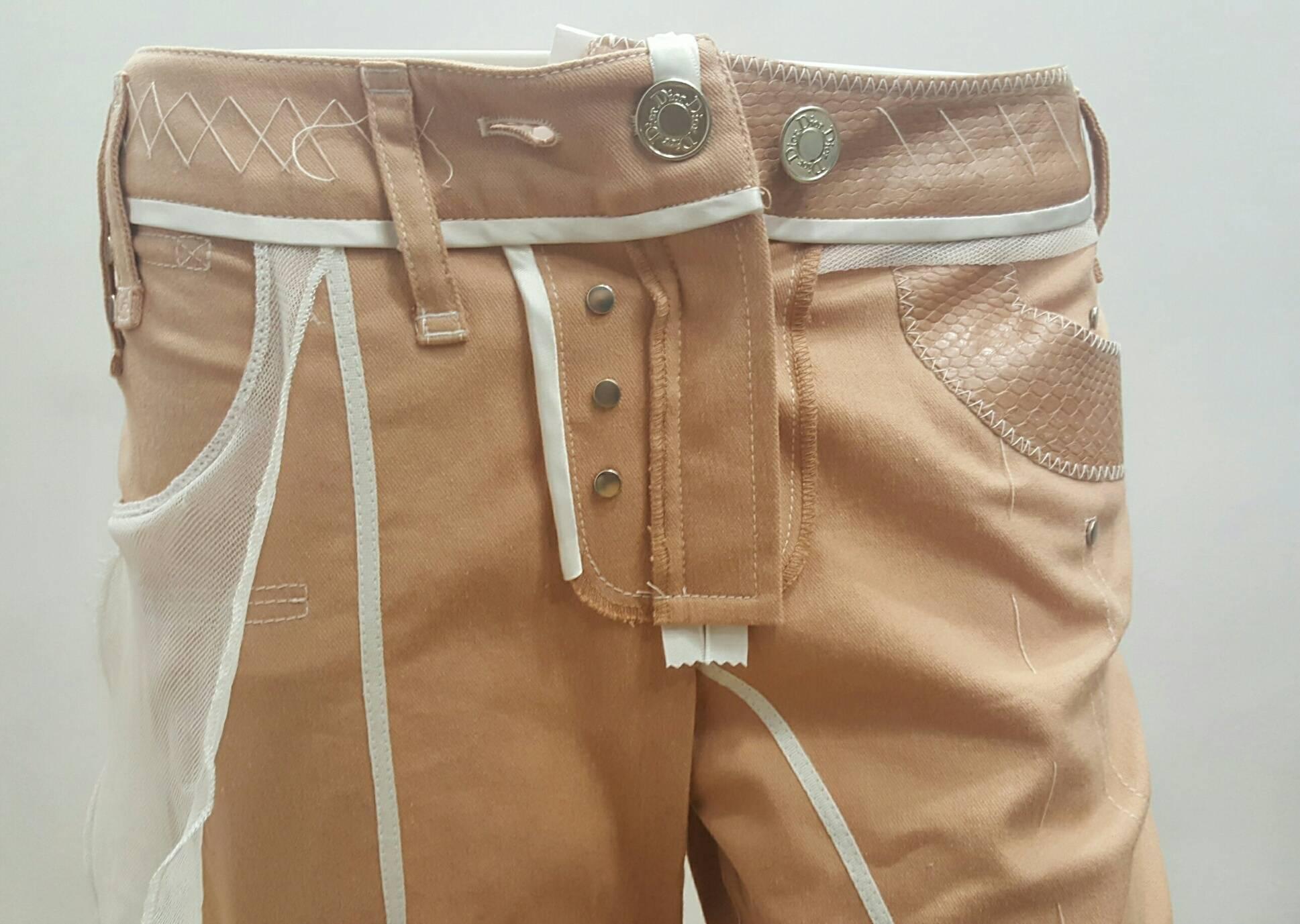 2006 Christian Dior nude tailored pants by John Galliano
Model inspired by 1947
Totally made in Portugal
French Size 38 
Italian size range 42
Composition: 98% cotton 2% Lycra
Price of retail: 910,00€
Other textile: 100% polyamid - 100%