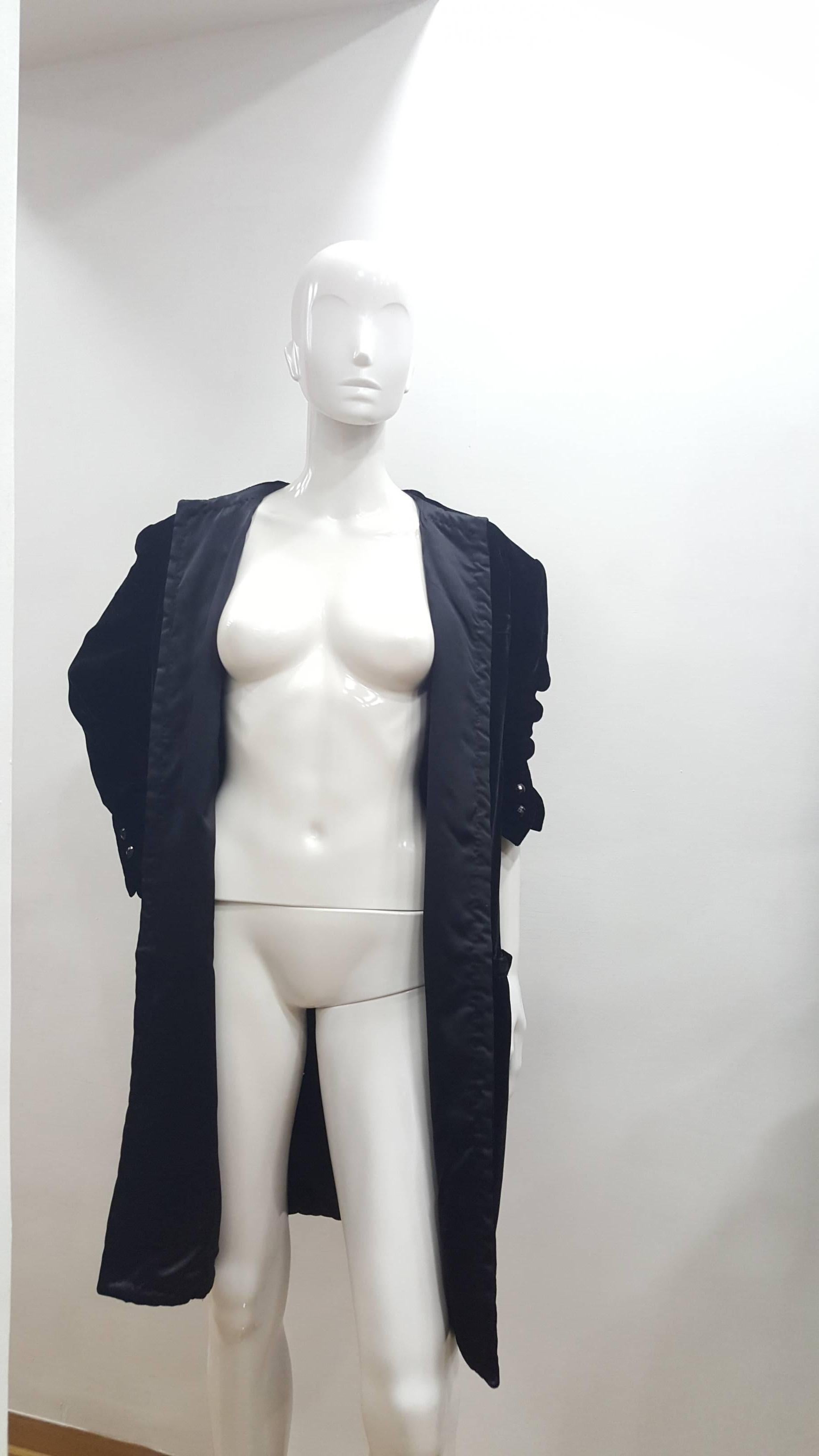 Women's 1990s Valentino Black velvet jacket