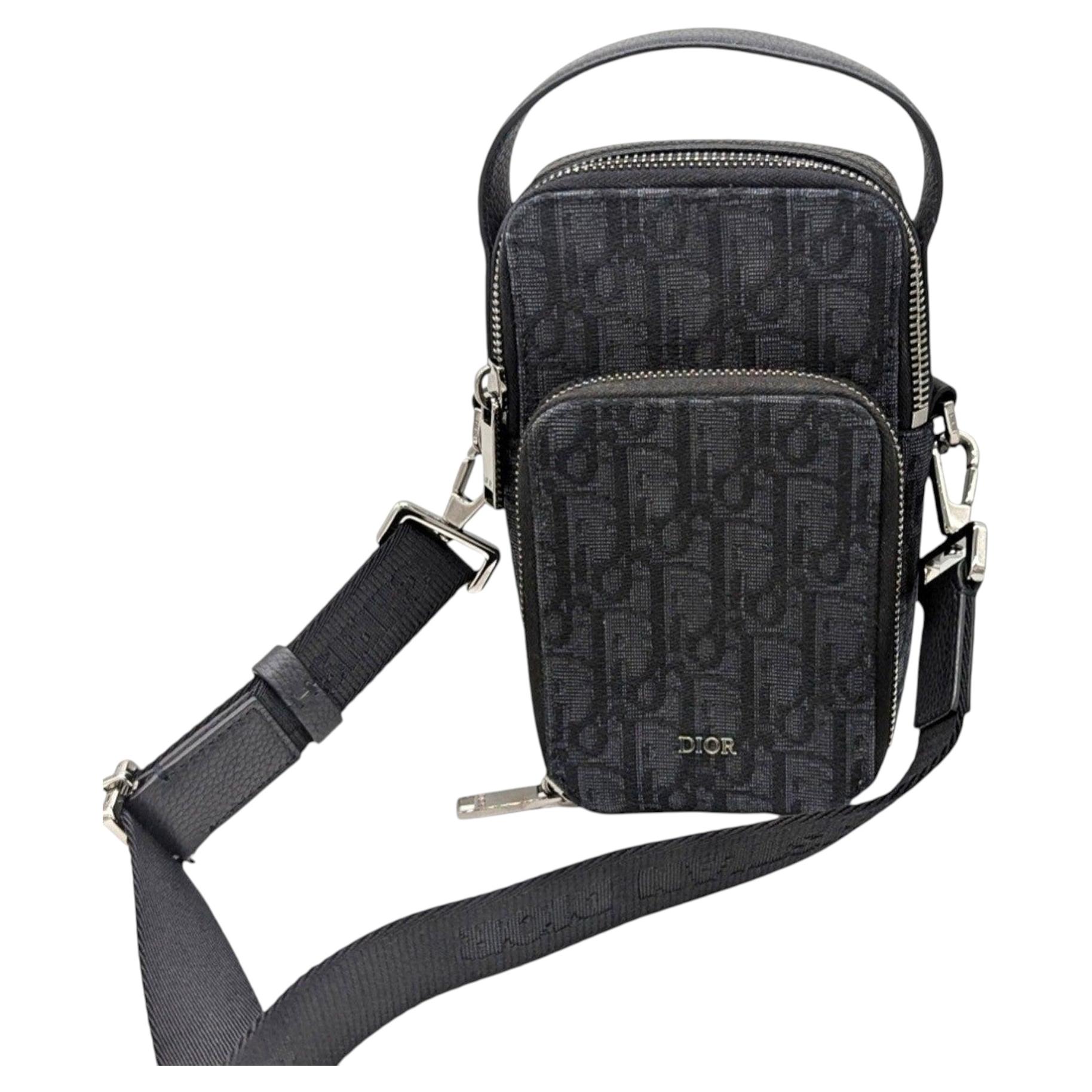 Christian Dior Schräge Micro Rider Pouch Crossbody