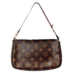 Louis Vuitton 2004 Vintage Monogram Pochette Accessoires Clutch Bag