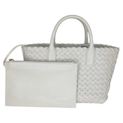 Borsa Tote Mini Cabat Bottega Veneta in pelle di agnello Intrecciato bianca