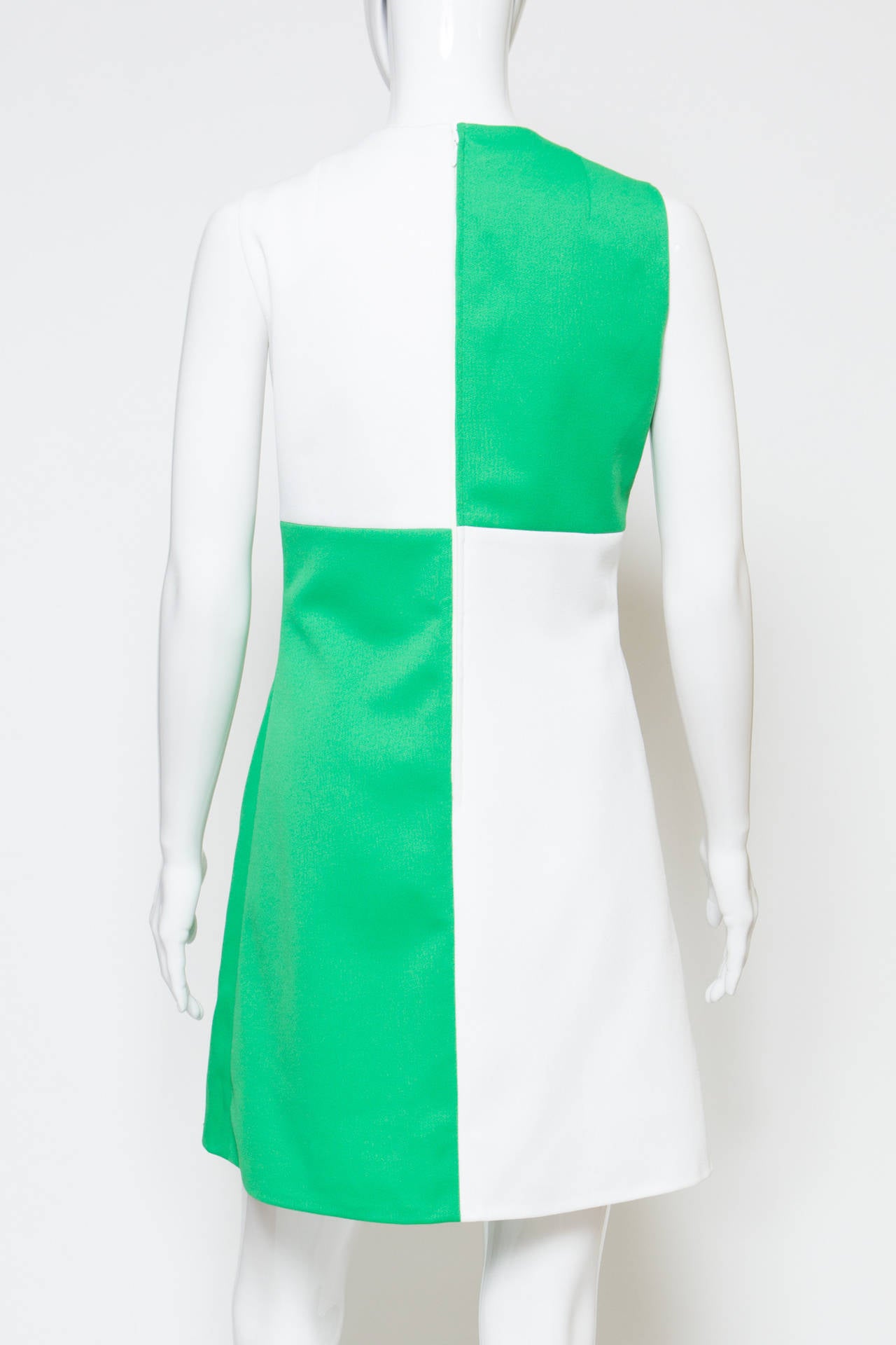 1960s Pierre Cardin Pop Dress In Excellent Condition In Paris, FR