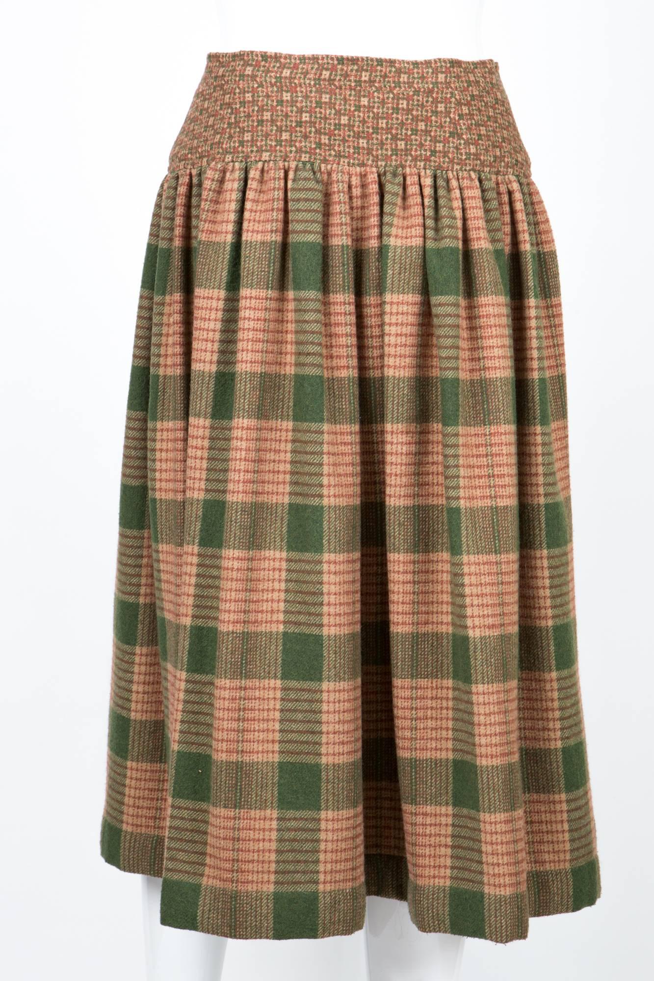 1970s Lanvin Check Wool Skirt In Excellent Condition In Paris, FR