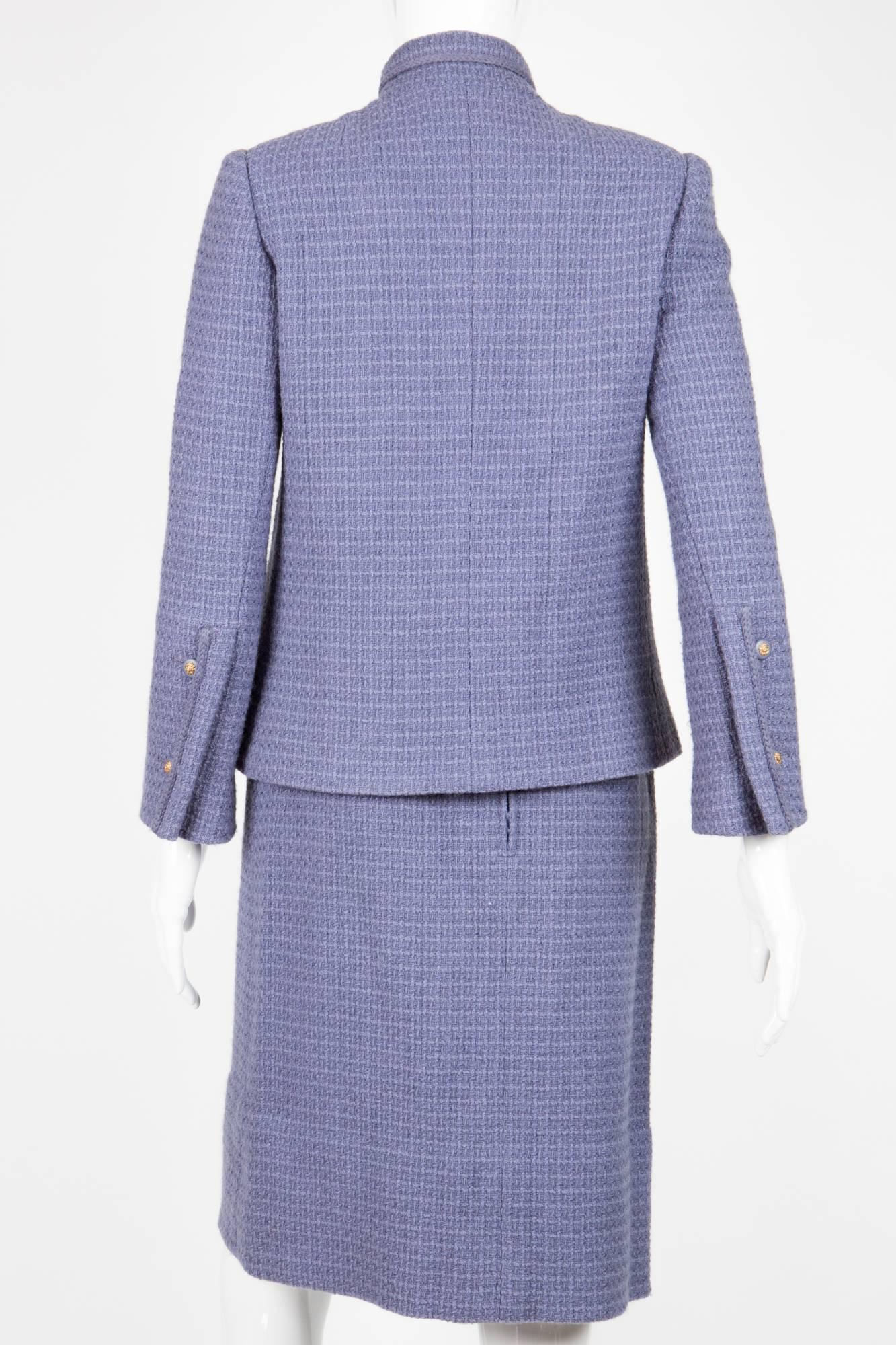 1970s Iconic Parme Boucle Chanel Skirt Suit In Excellent Condition In Paris, FR