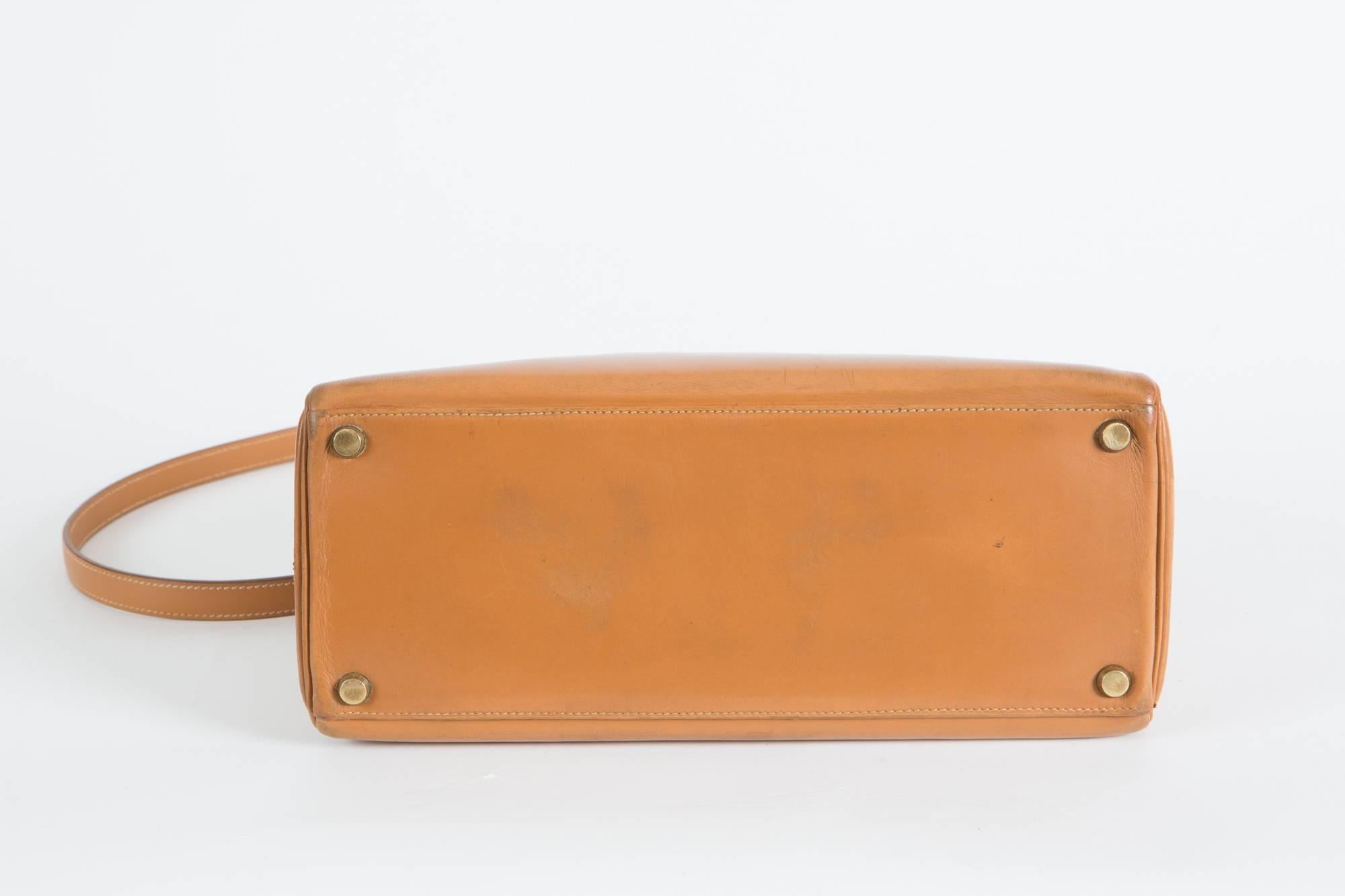 Gorgeous Hermes Camel Boxcalf Kelly Bag 28cm In Good Condition In Paris, FR