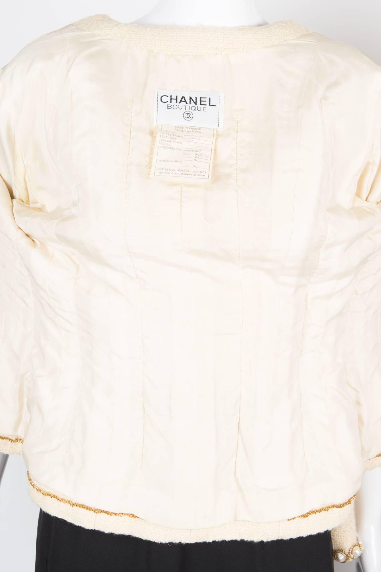 Rare Chanel Ivory Tweed Jacket In Excellent Condition In Paris, FR