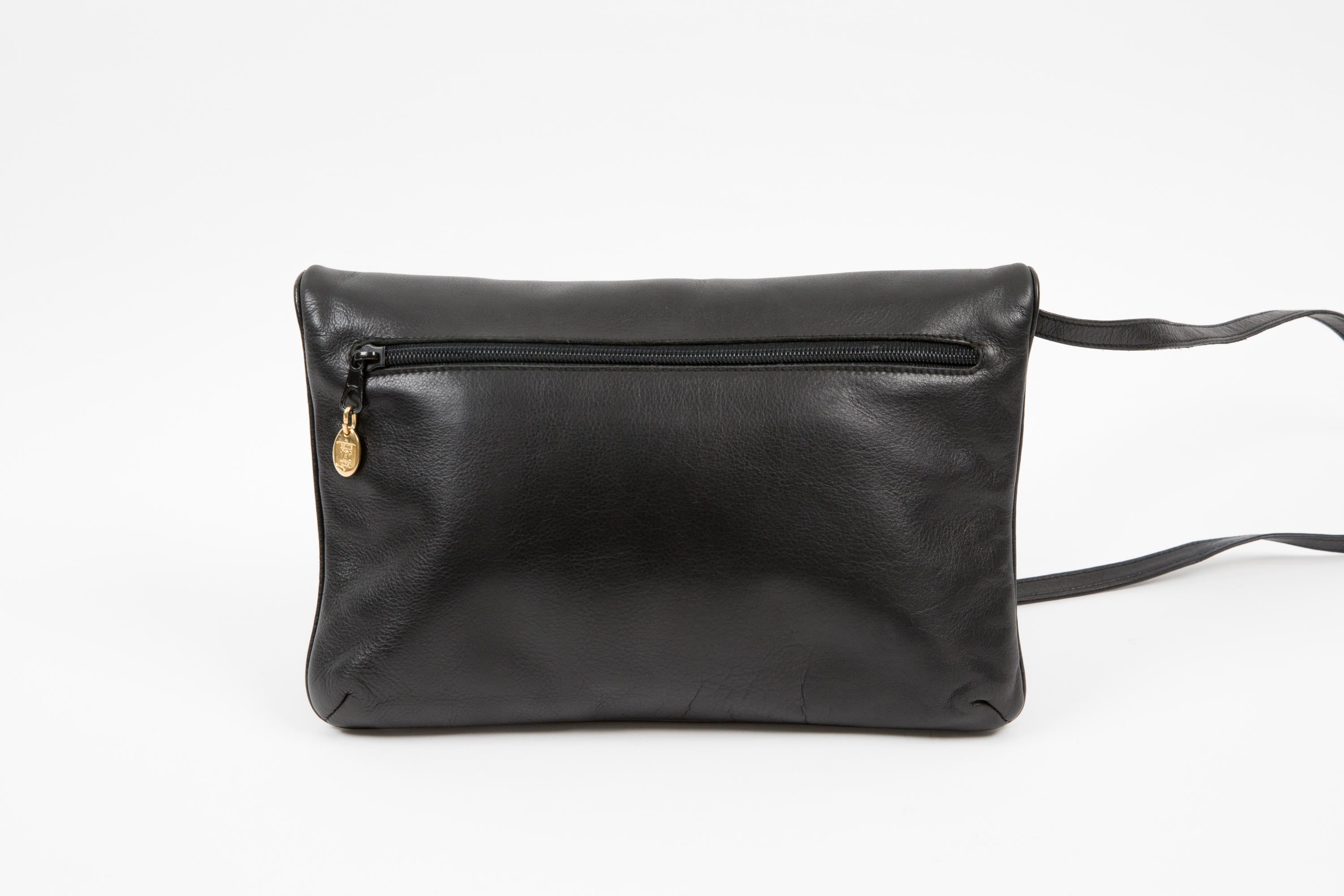 Noir 1970s Celine Black Leather Triomphe Shoulder Bag en vente