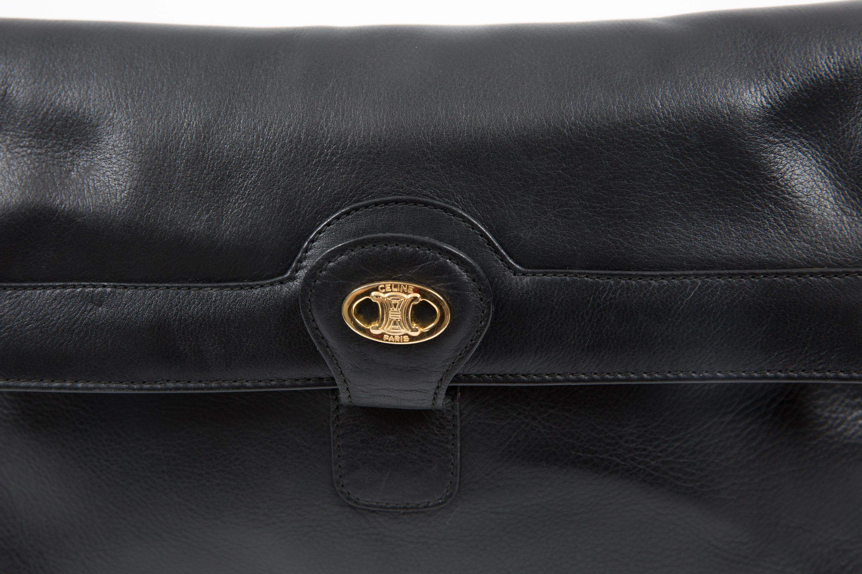 1970s Celine Black Leather Triomphe Shoulder Bag en vente 1