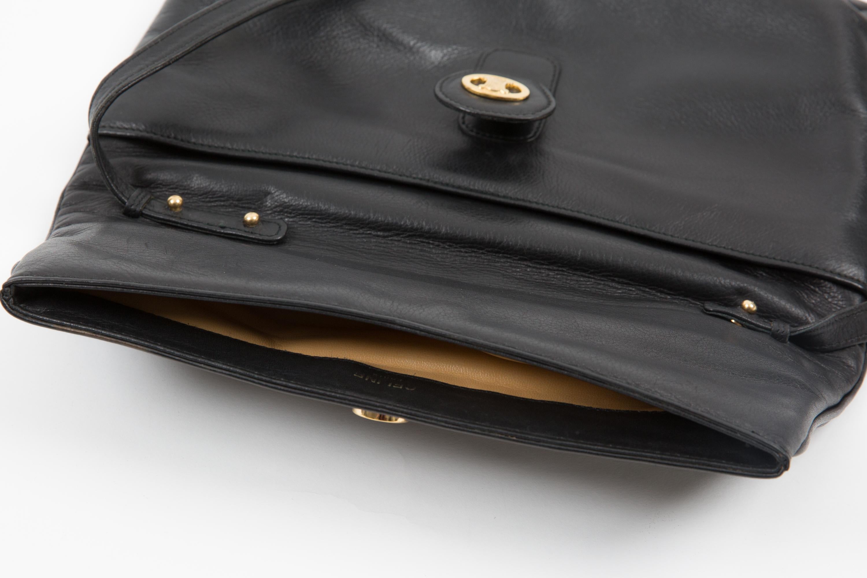 1970s Celine Black Leather Triomphe Shoulder Bag en vente 2