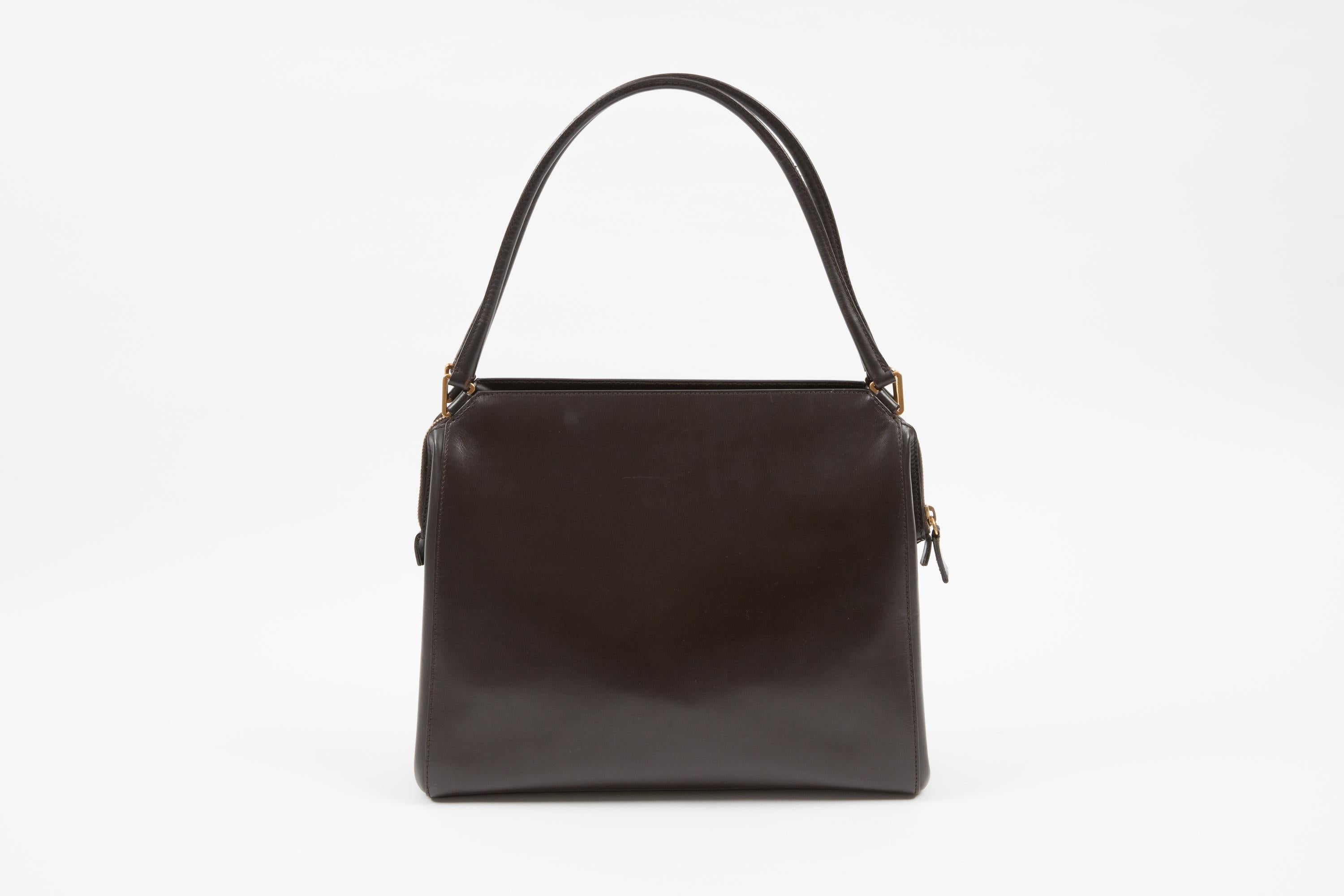 Sac à main en cuir marron de Prada en vente 4