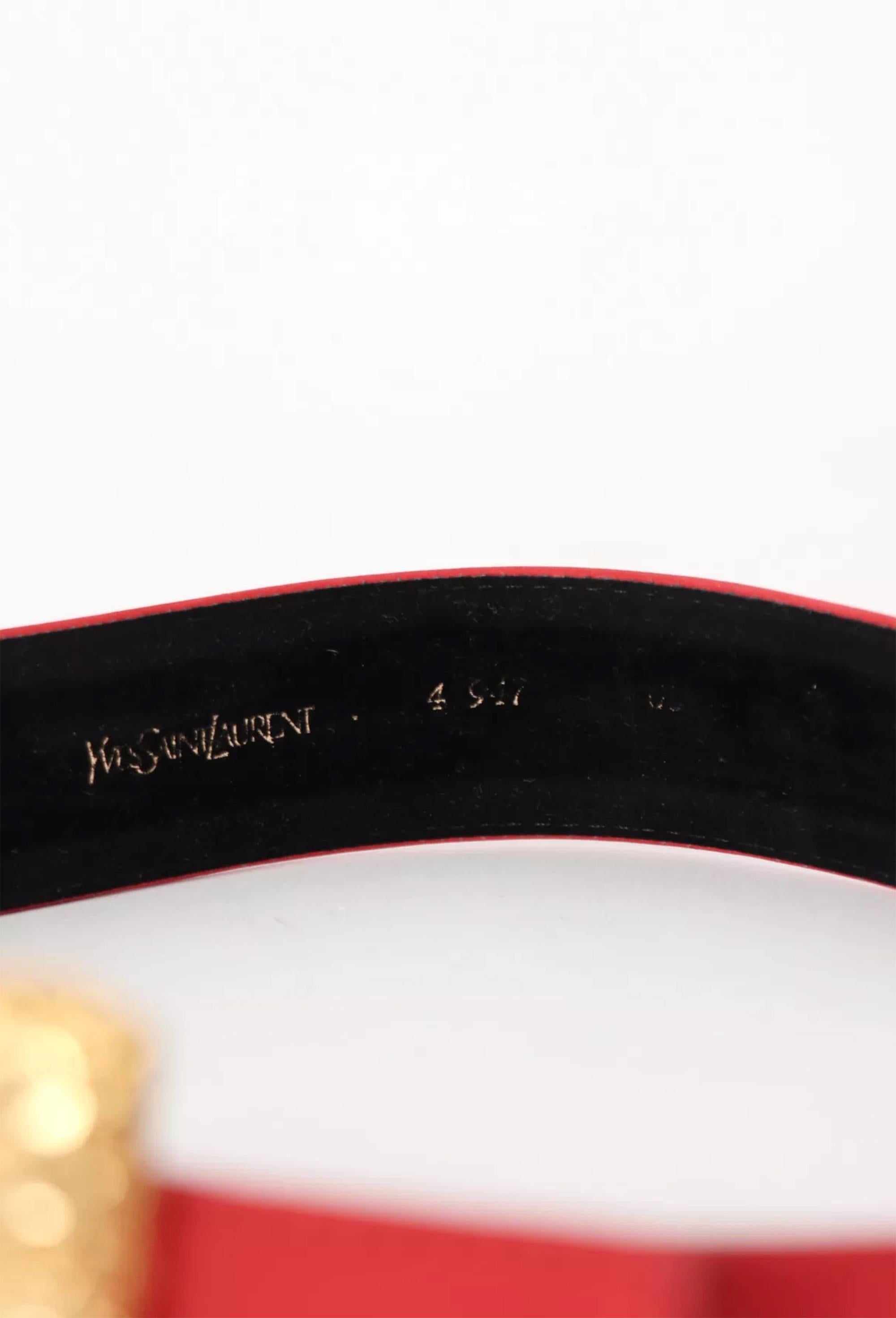 Yves Saint Laurent  Ceinture Love en daim rouge YSL Pour femmes en vente