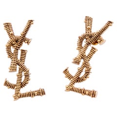 Pendientes «Cassandre Tarnish Tone» de Yves Saint Laurent (YSL)