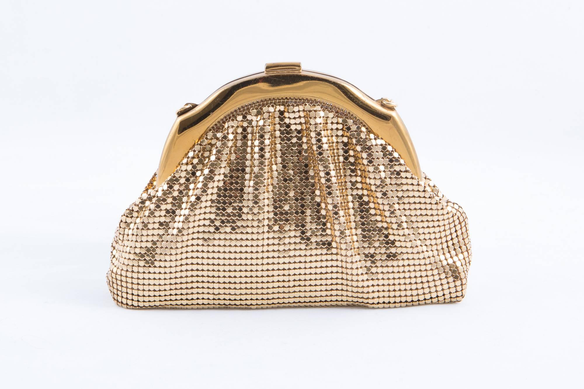 Gold Mesh Whiting & Davis Evening Clutch In Excellent Condition In Paris, FR