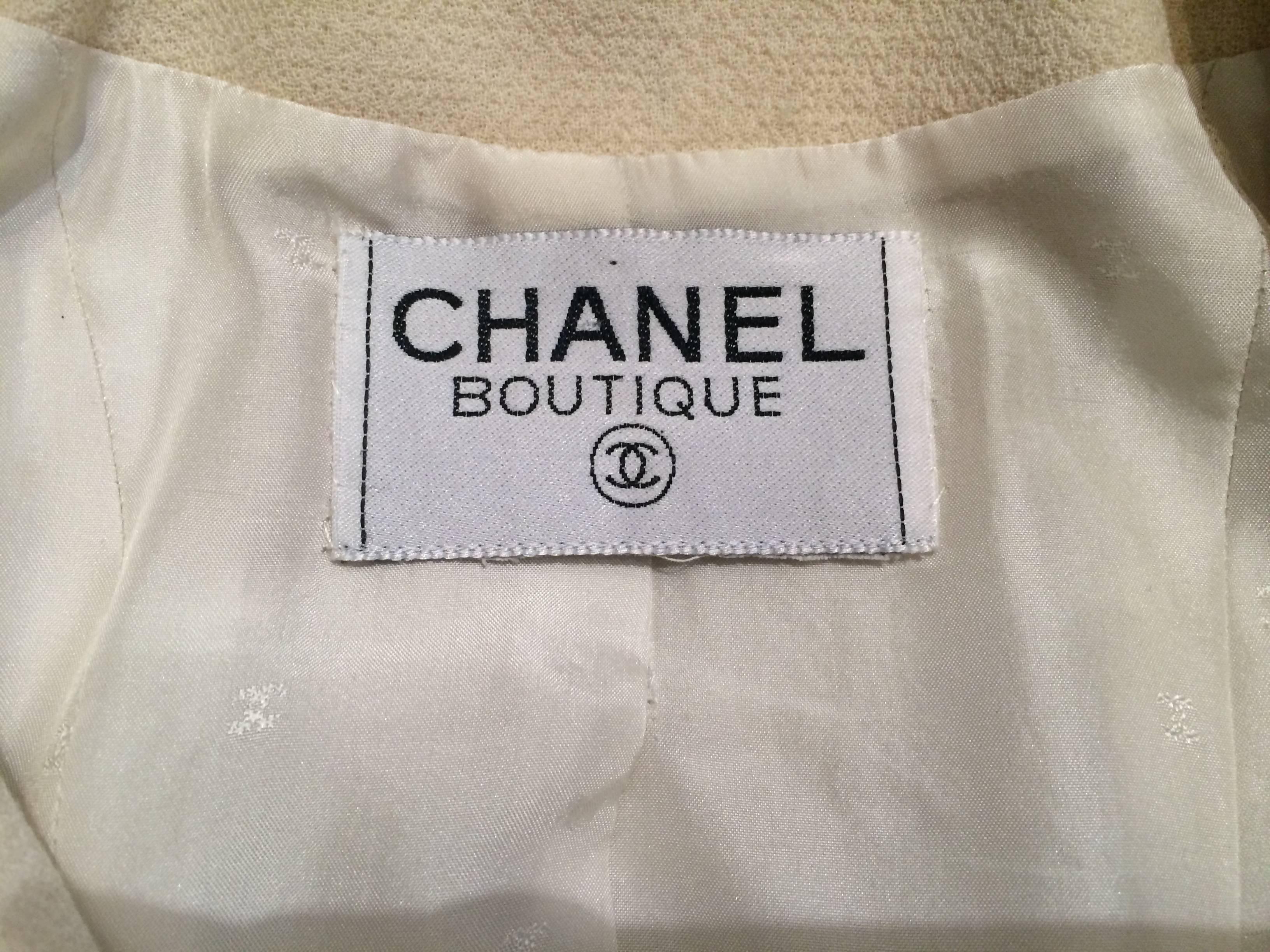 1990s Chanel Boucle Jacket 3