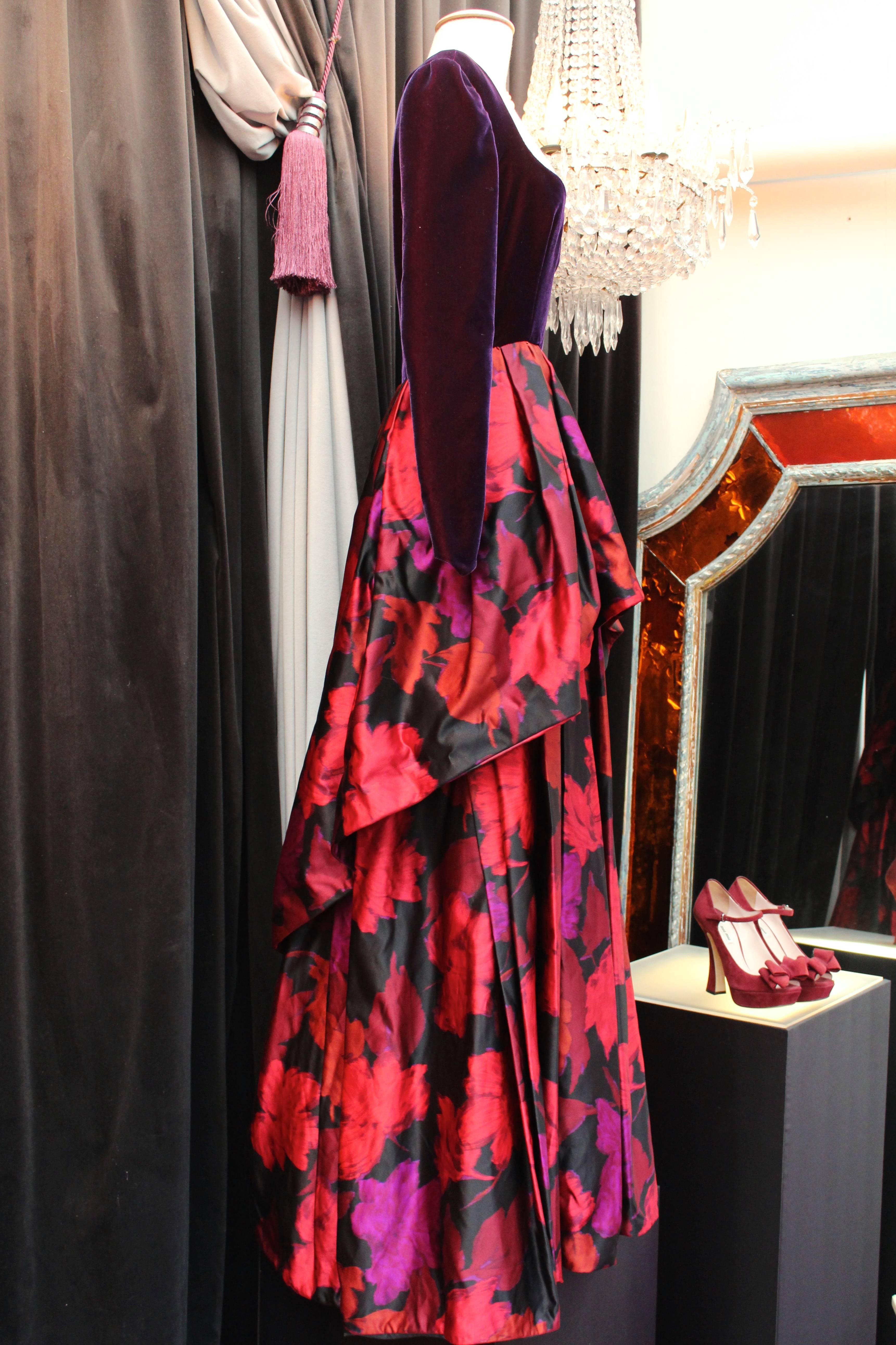 1980s Lapidus Haute Couture Plum Velvet and Taffeta Evening Gown In Excellent Condition For Sale In Paris, FR