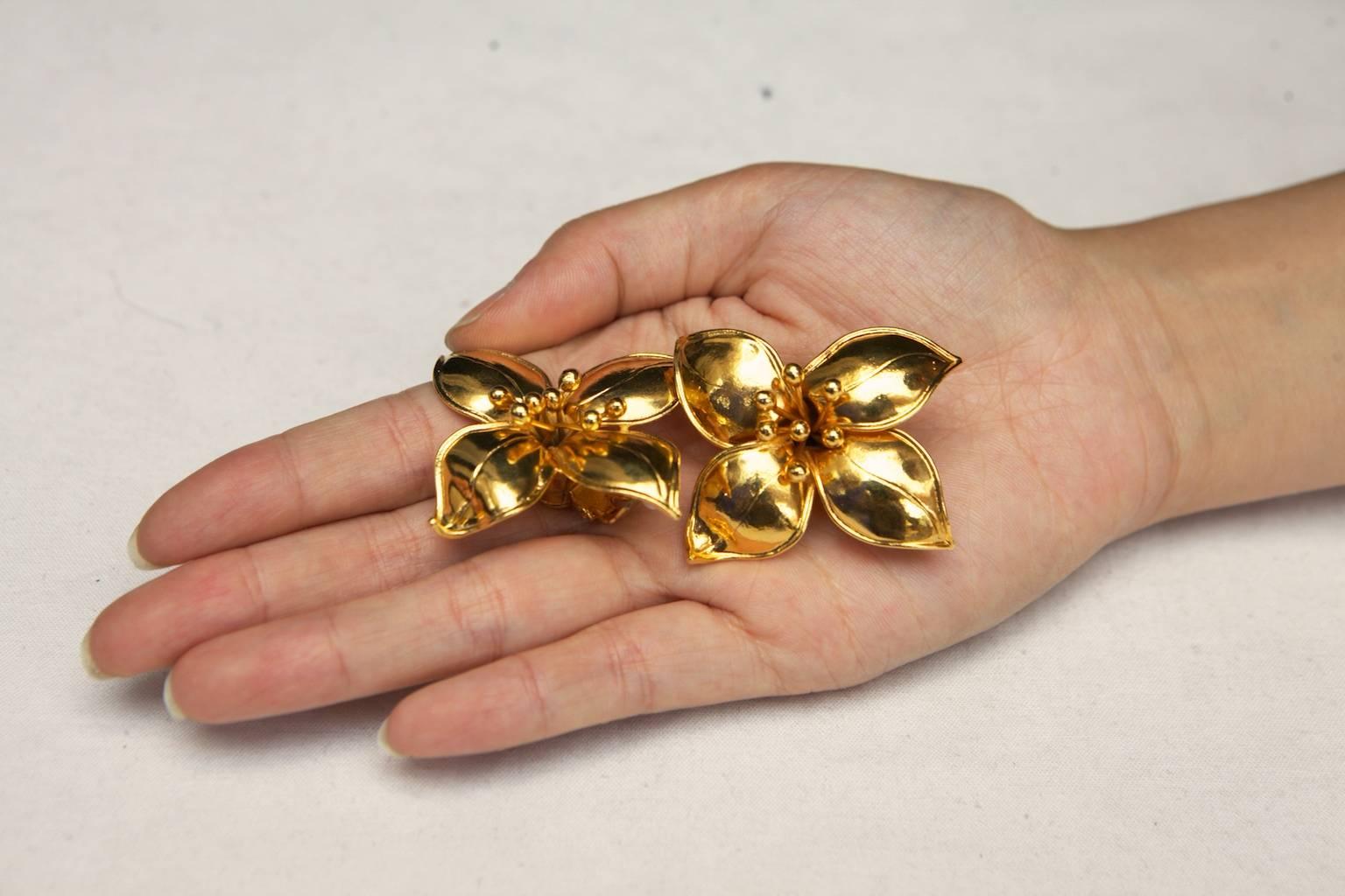 1990s Valentino Couture Gilt Flower Clip On Earrings 3
