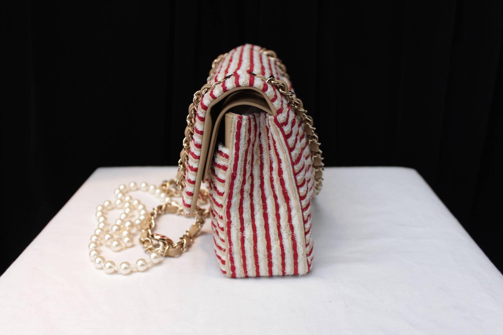 2014 Chanel Timeless White and Red stripes handbag with Faux Pearls Handle In Excellent Condition For Sale In Paris, FR