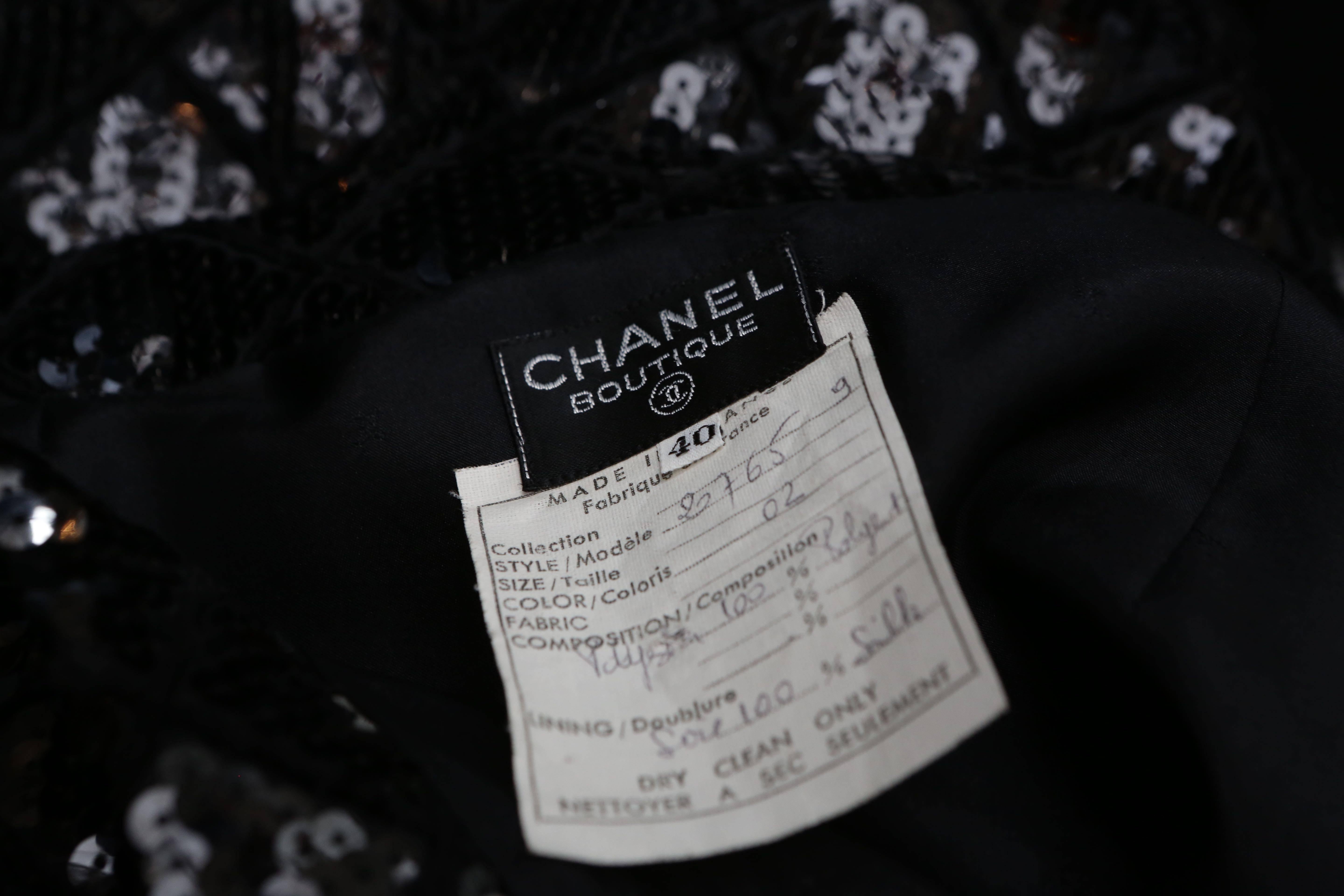 Early 1990s Chanel Black Sequins Skirt Suit For Sale 3