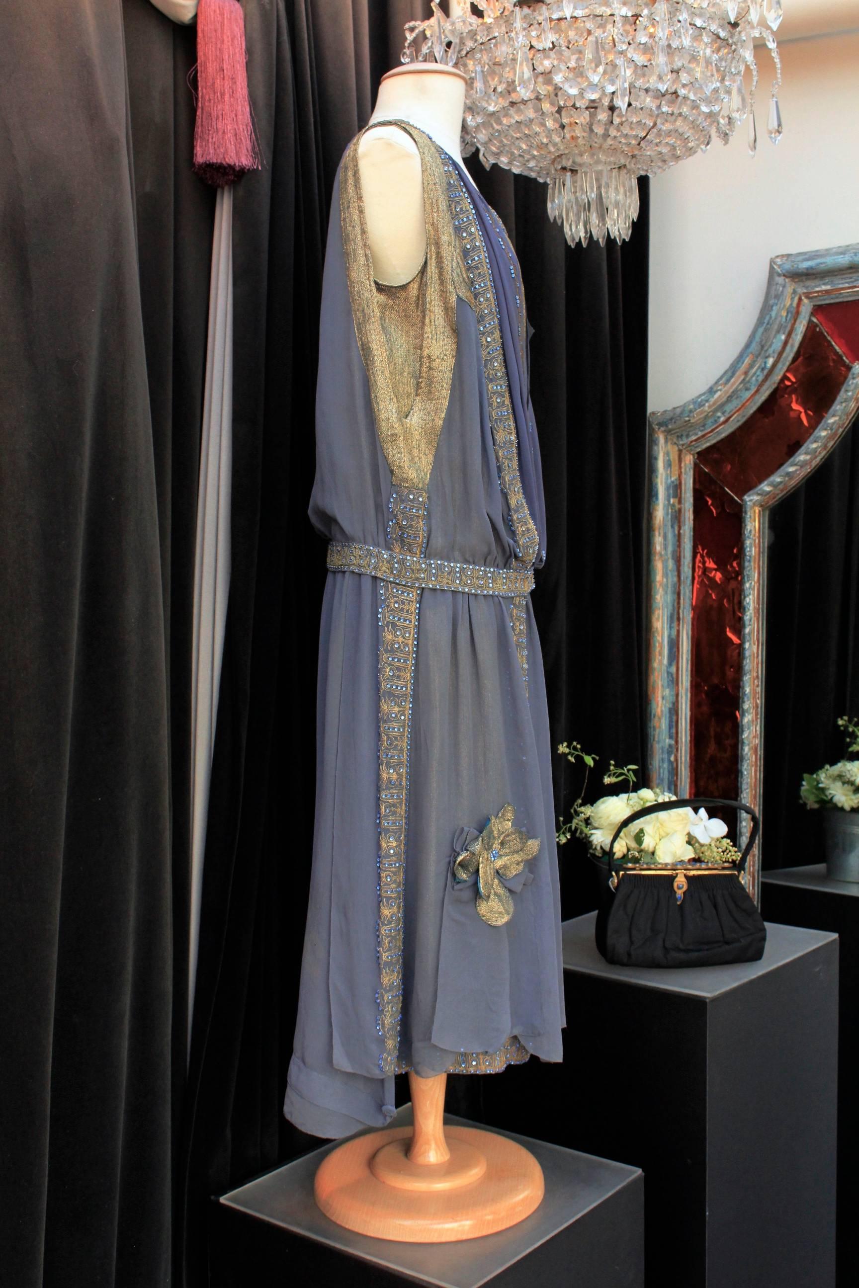 1920s Night Blue and Goldtone Lame Dress In Good Condition For Sale In Paris, FR