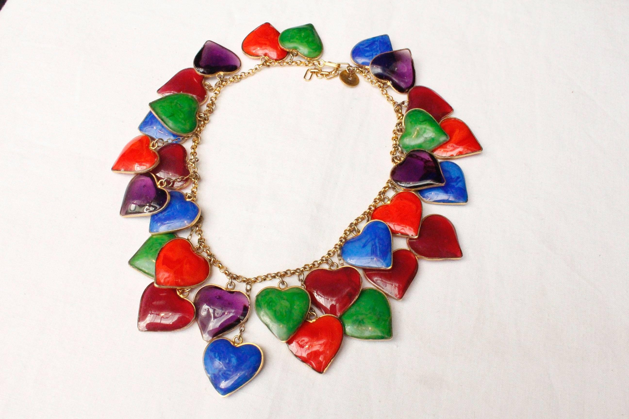 Yves Saint Laurent multicolor glass paste hearts necklace, 1960s  In Excellent Condition For Sale In Paris, FR