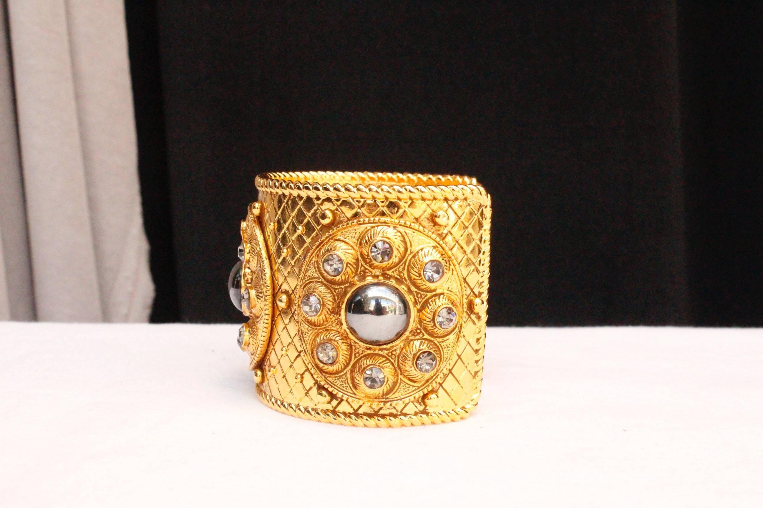 1990s Christian Dior gilded metal cuff bracelet with rhinestones and cabochons For Sale 1