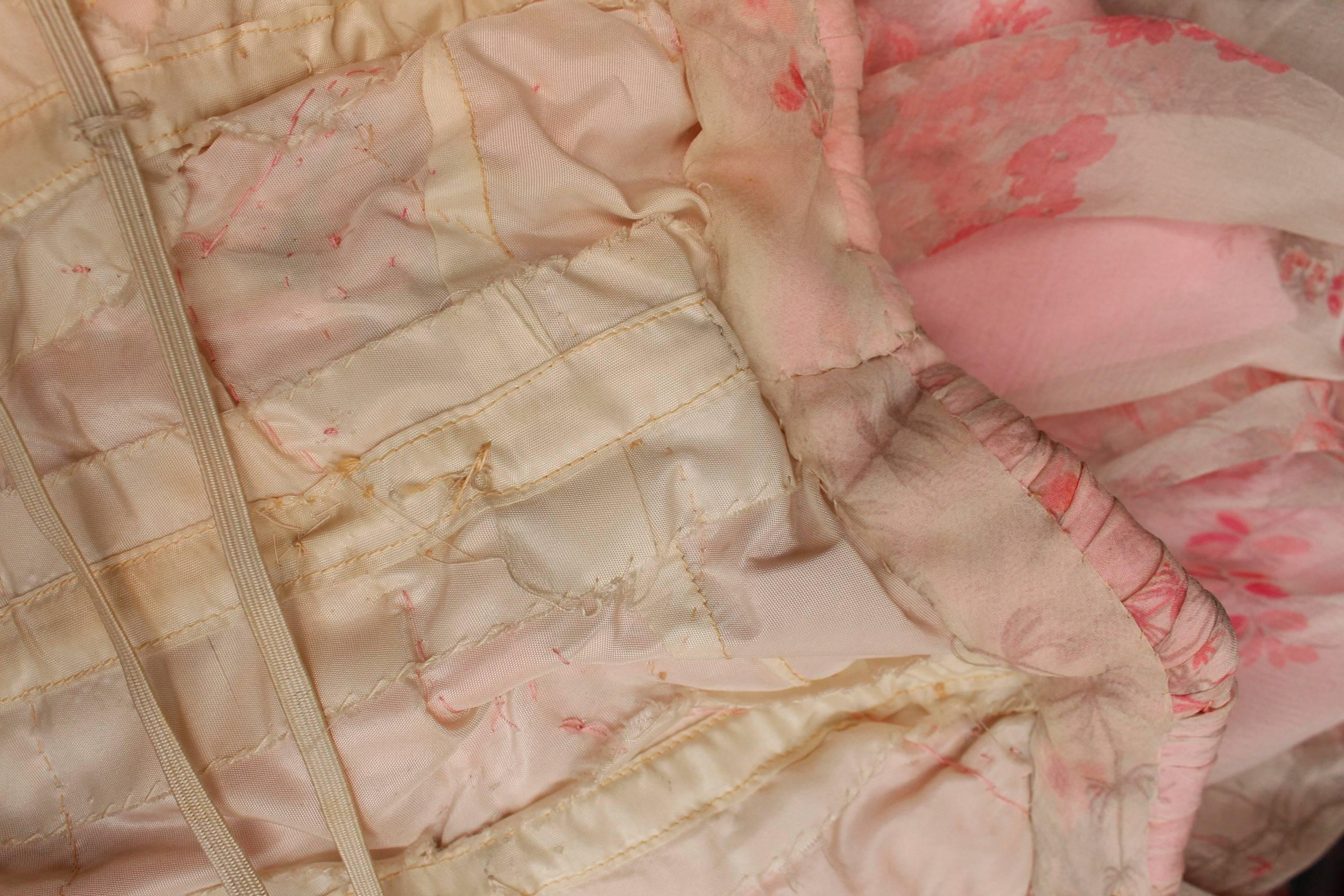 1960s, Carven Haute Couture bustier cocktail dress made of floral silk chiffon 2