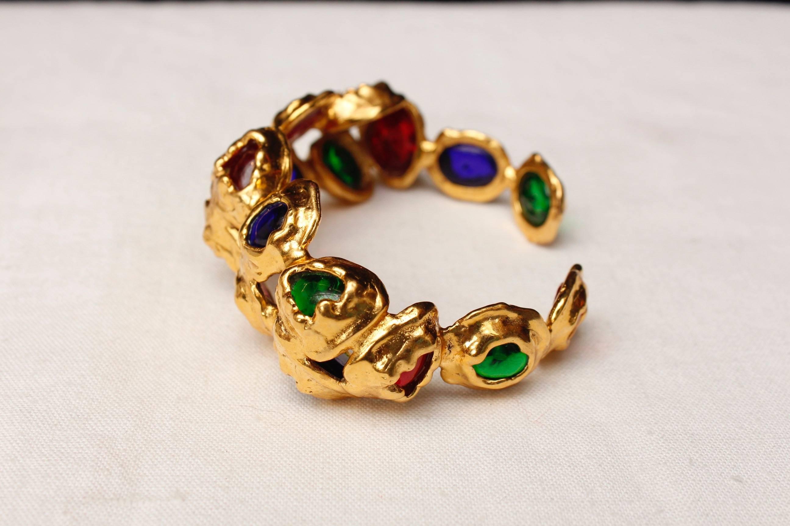 Women's 1990s, Chanel gilded metal bangle with glass paste cabochons For Sale