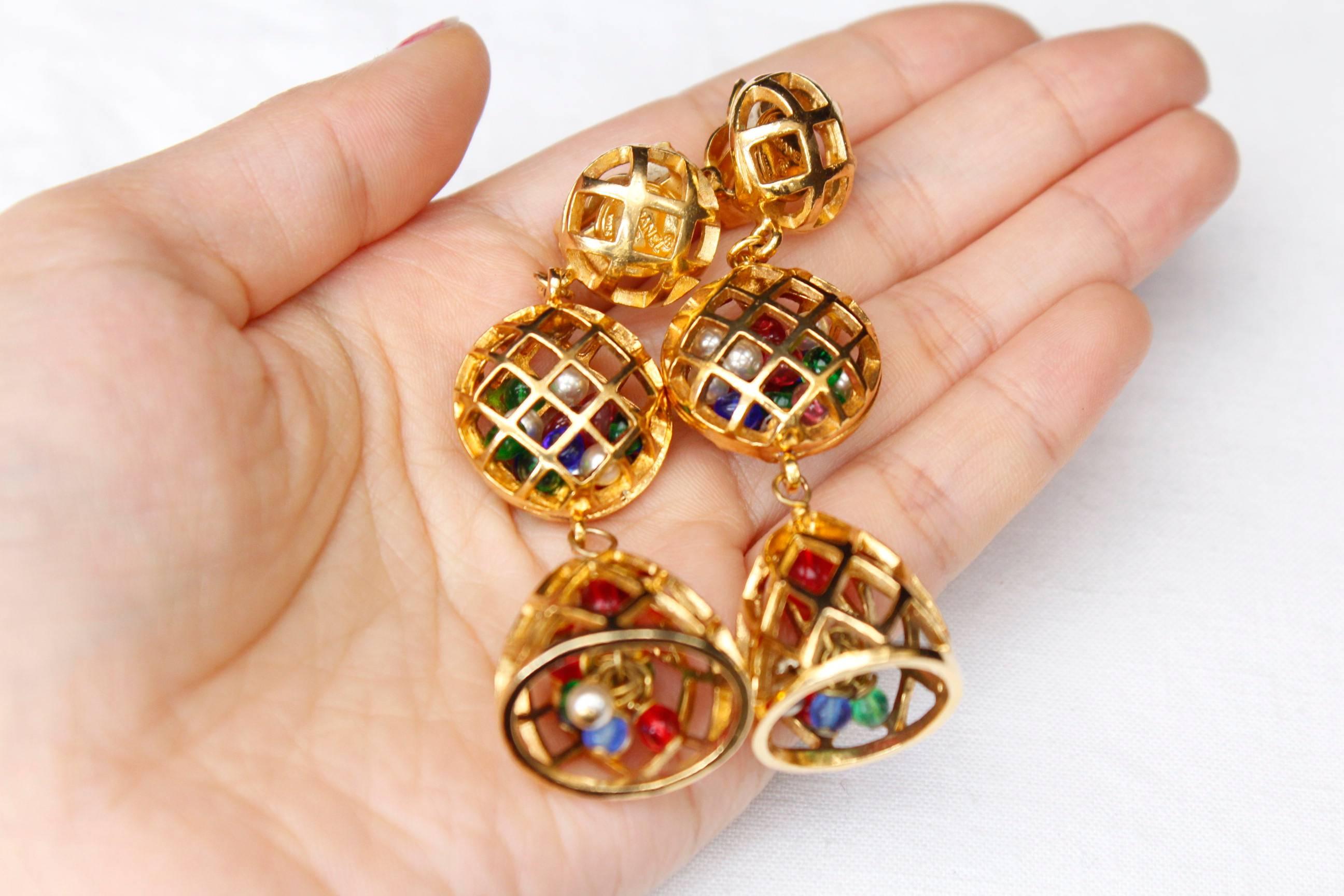 1980s Chanel clip-on earrings representing gilded metal cages 2