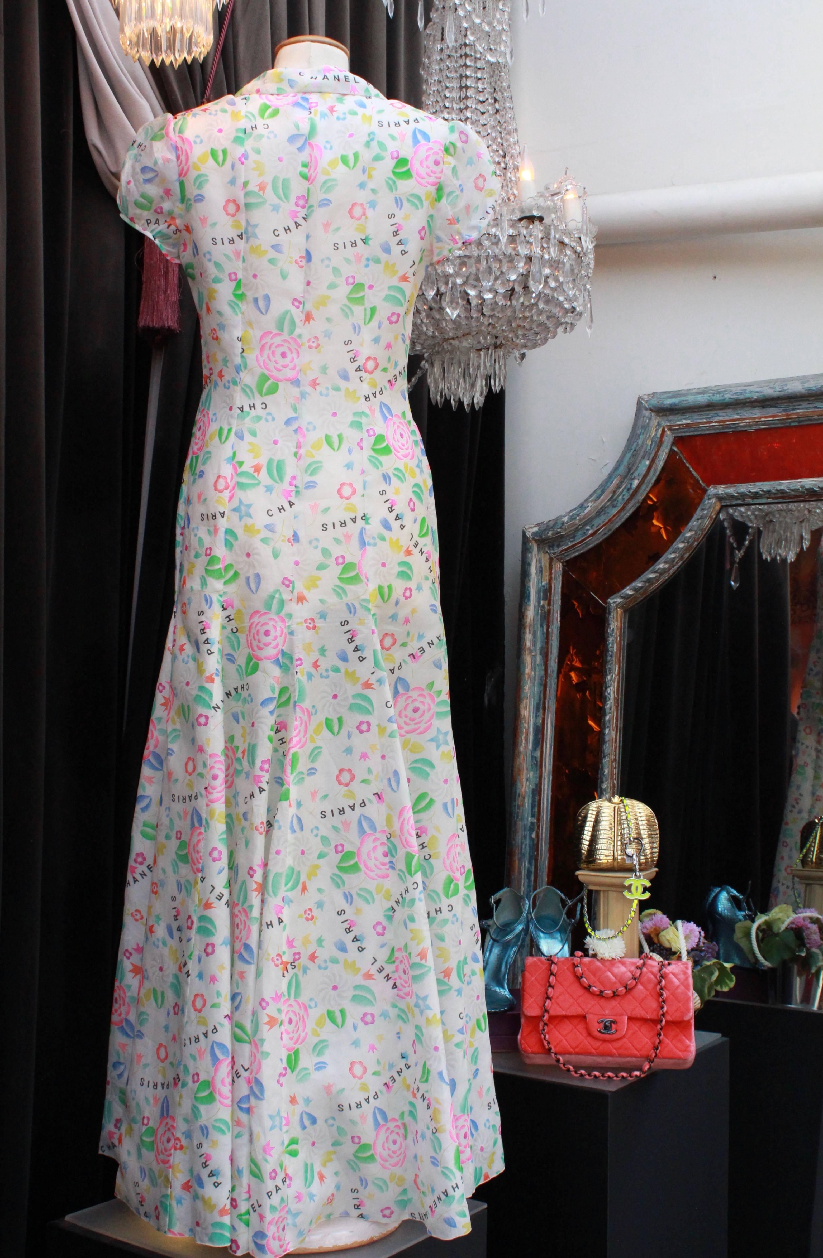 Chanel long dress in floral print silk, 1996  In Excellent Condition In Paris, FR