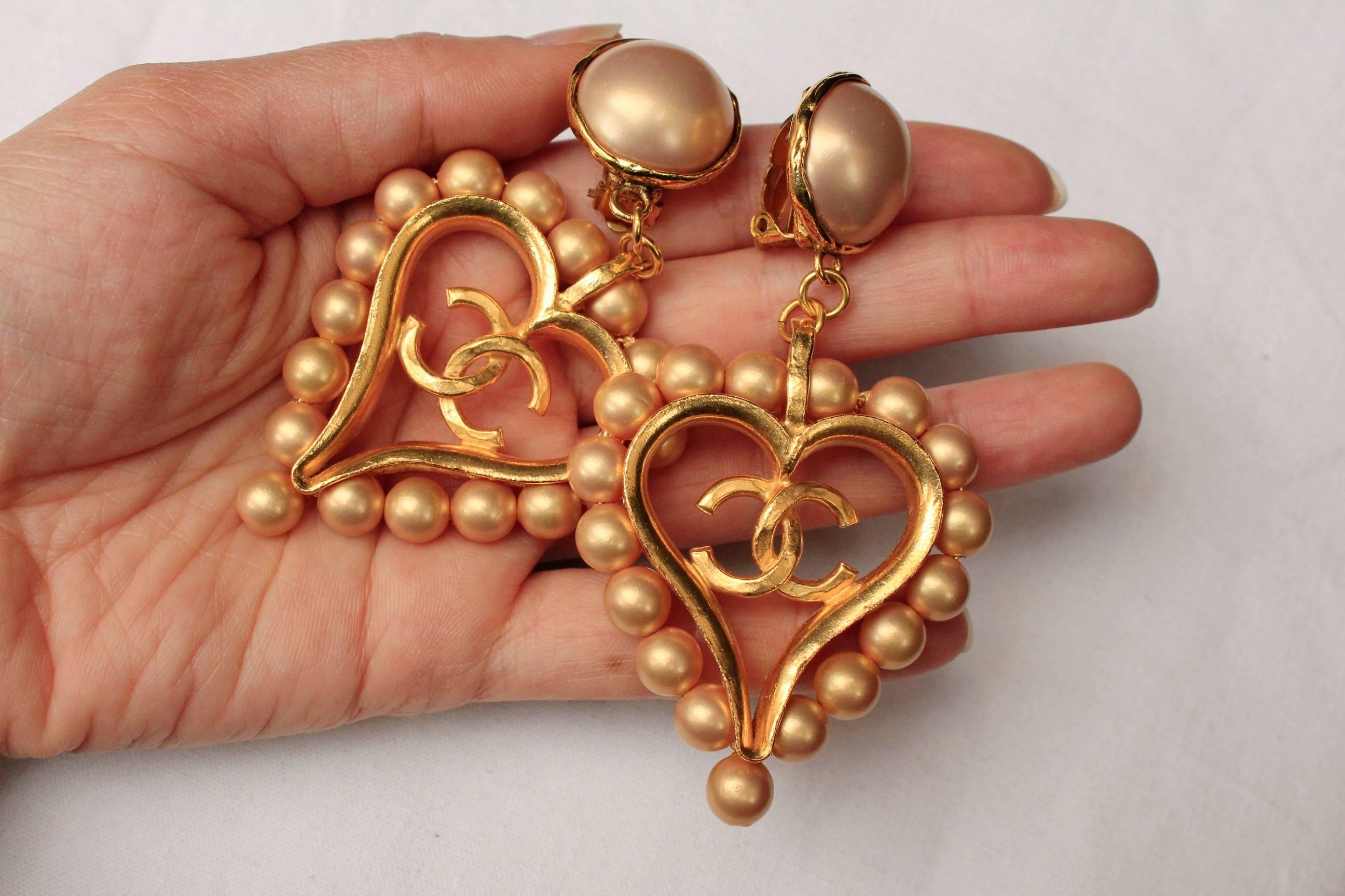 1990s Chanel drop gilded metal heart-shaped earrings 2