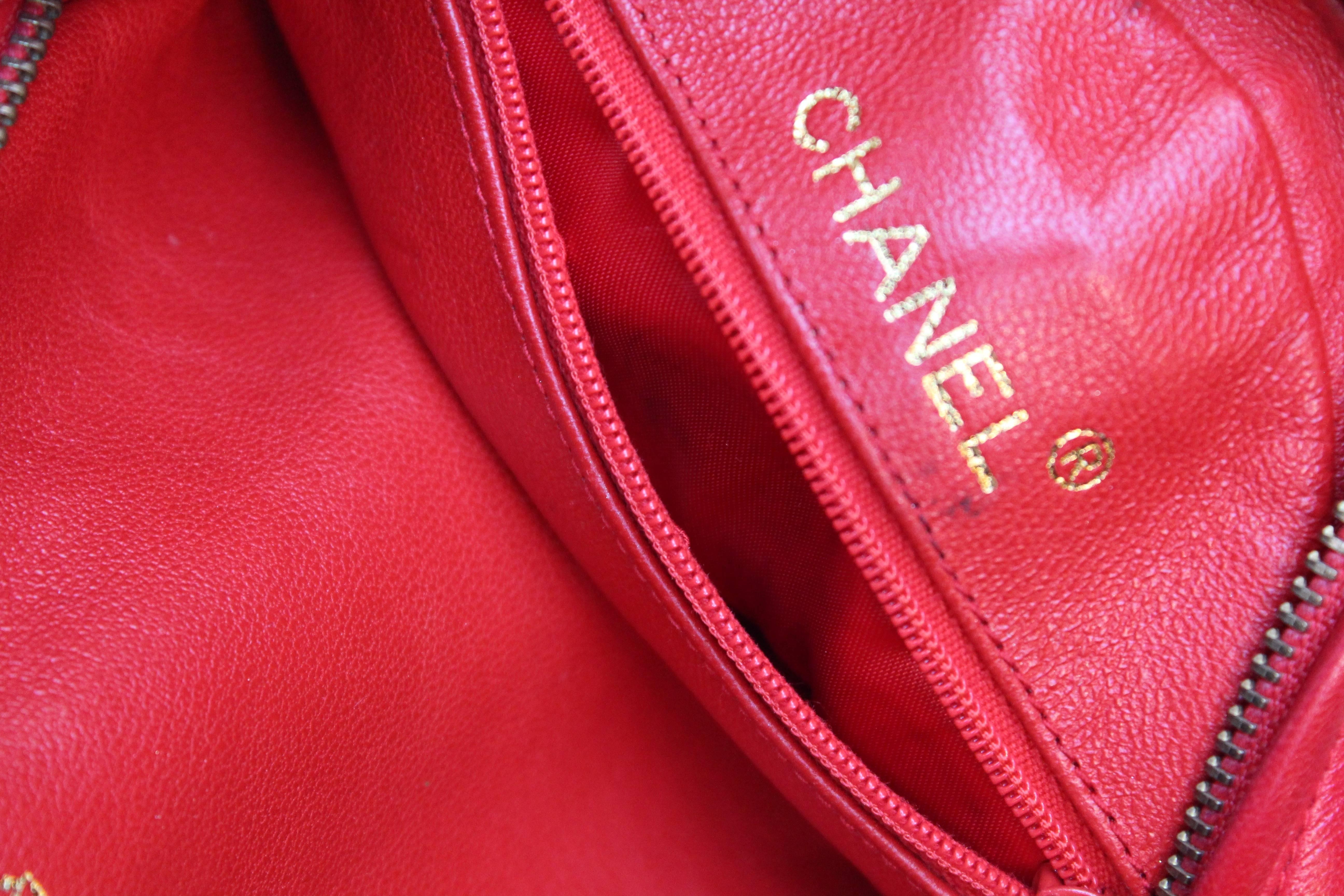 Chanel small red quilted leather evening bag, 1990s  3