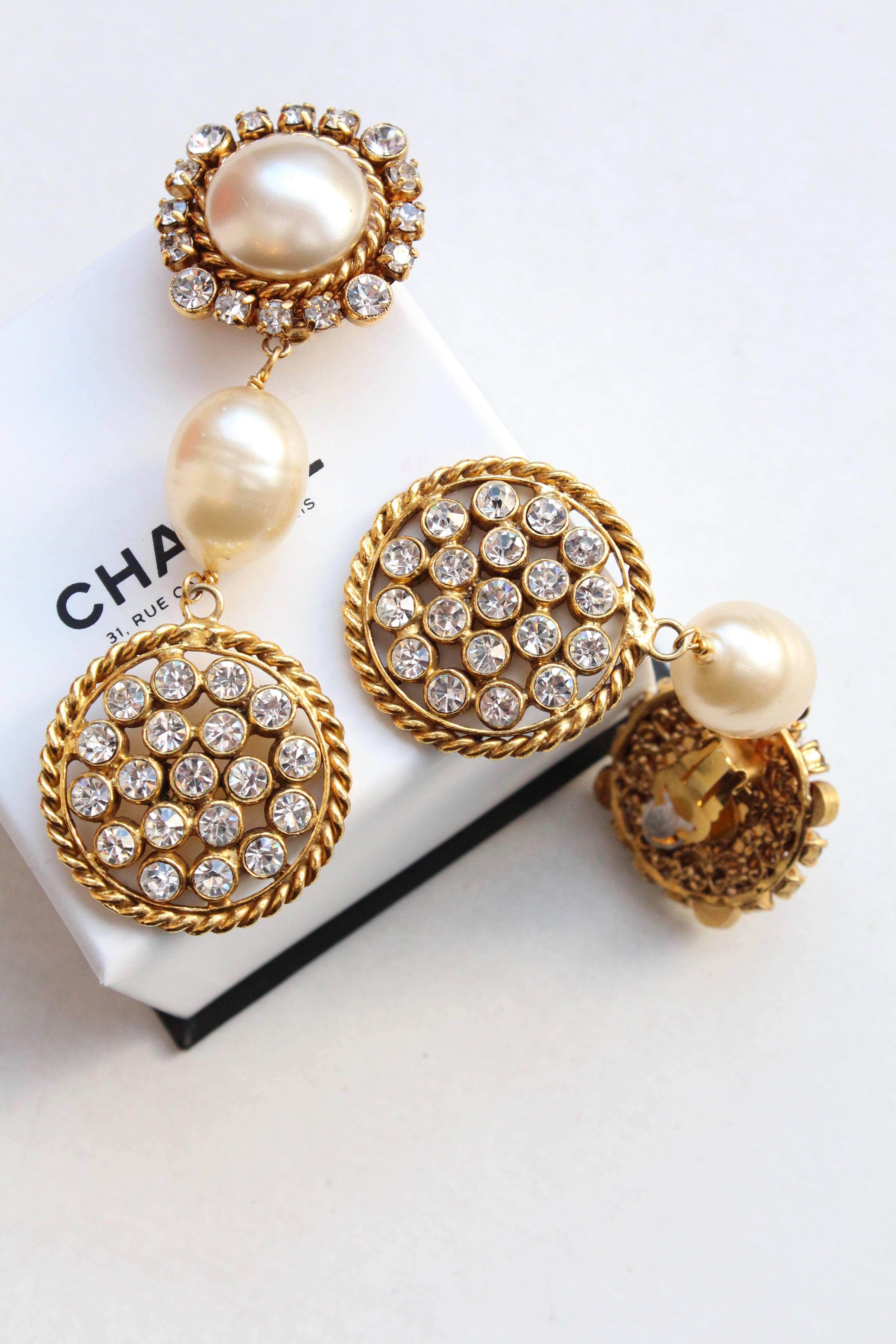 1990s Chanel Stunning drop clip-on earrings with faux pearl and rhinestones 2