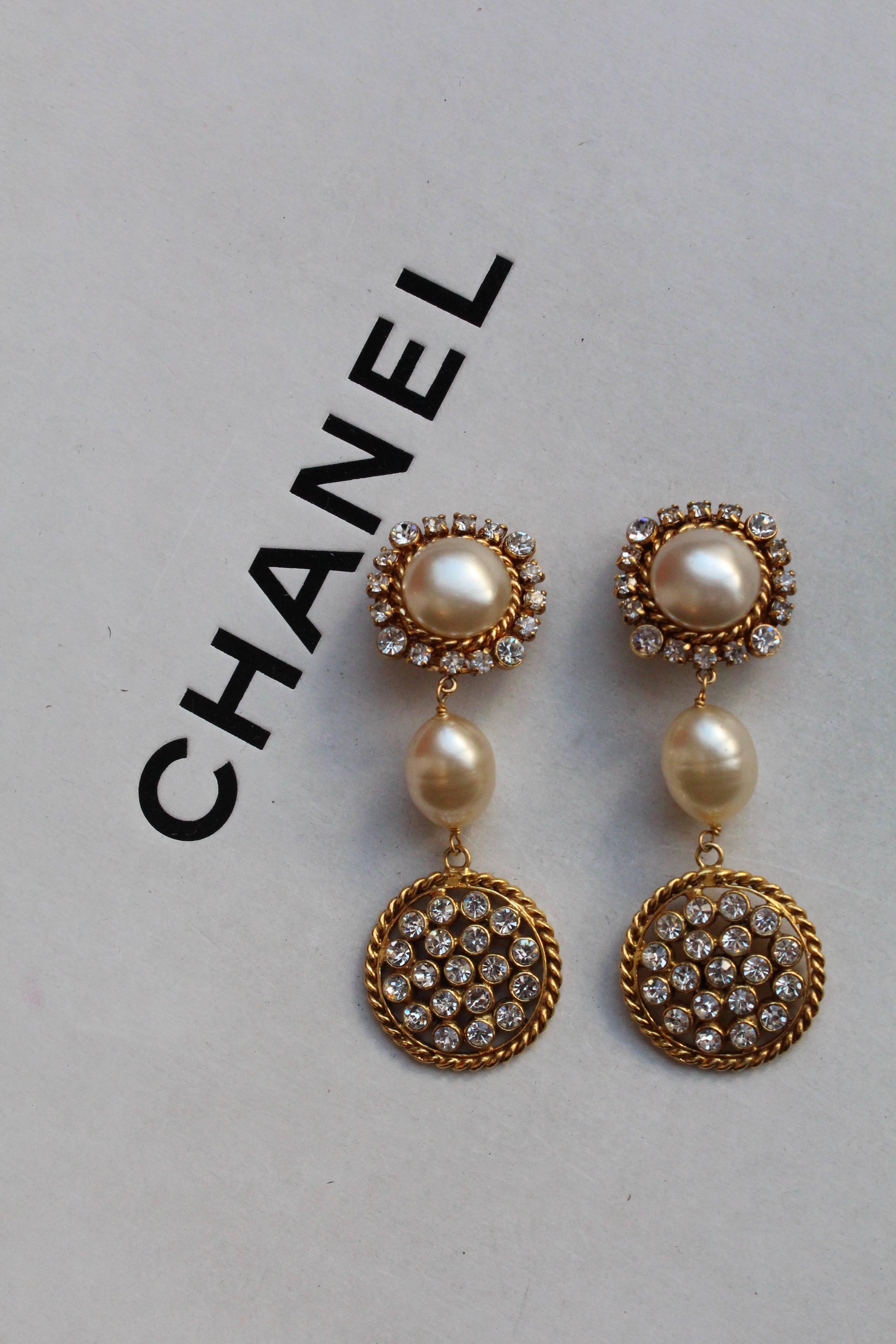 Women's 1990s Chanel Stunning drop clip-on earrings with faux pearl and rhinestones
